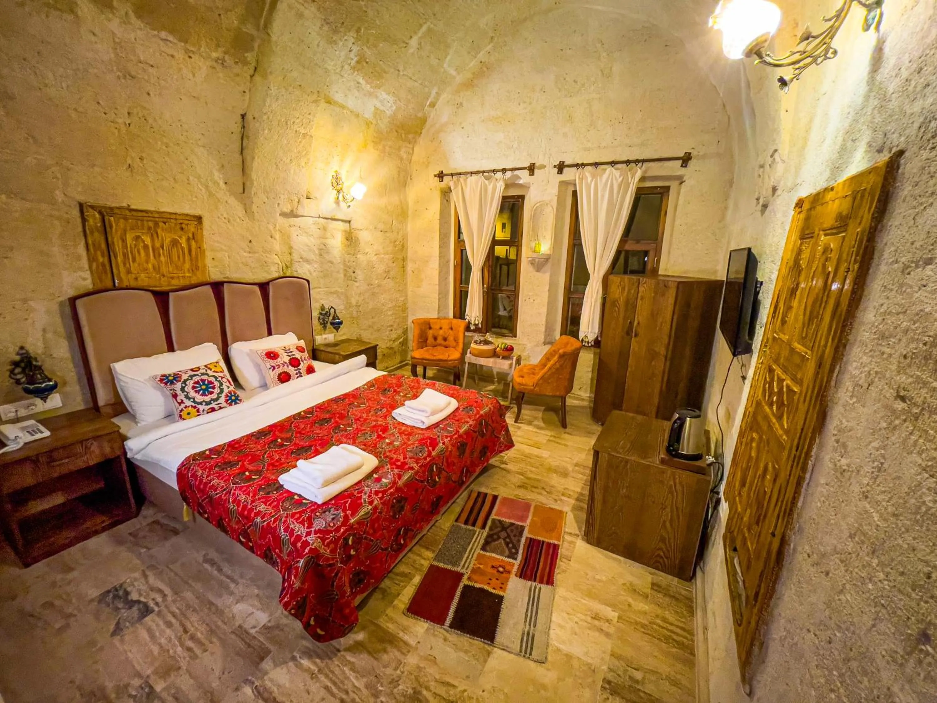 Deluxe Double Room in Heritage Cave Suites