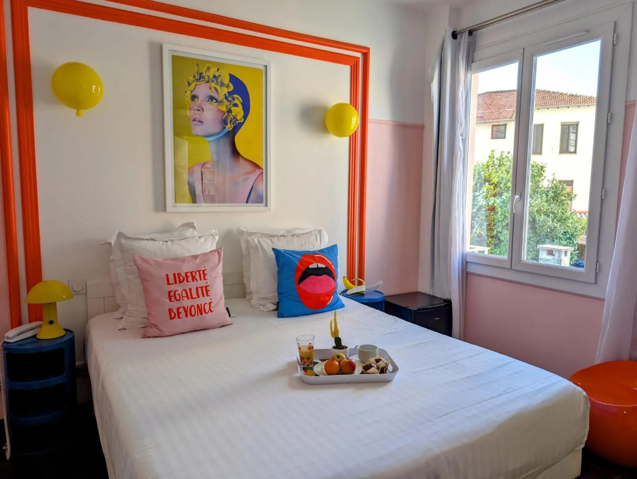 Budget Double Room in Hôtel Mademoiselle