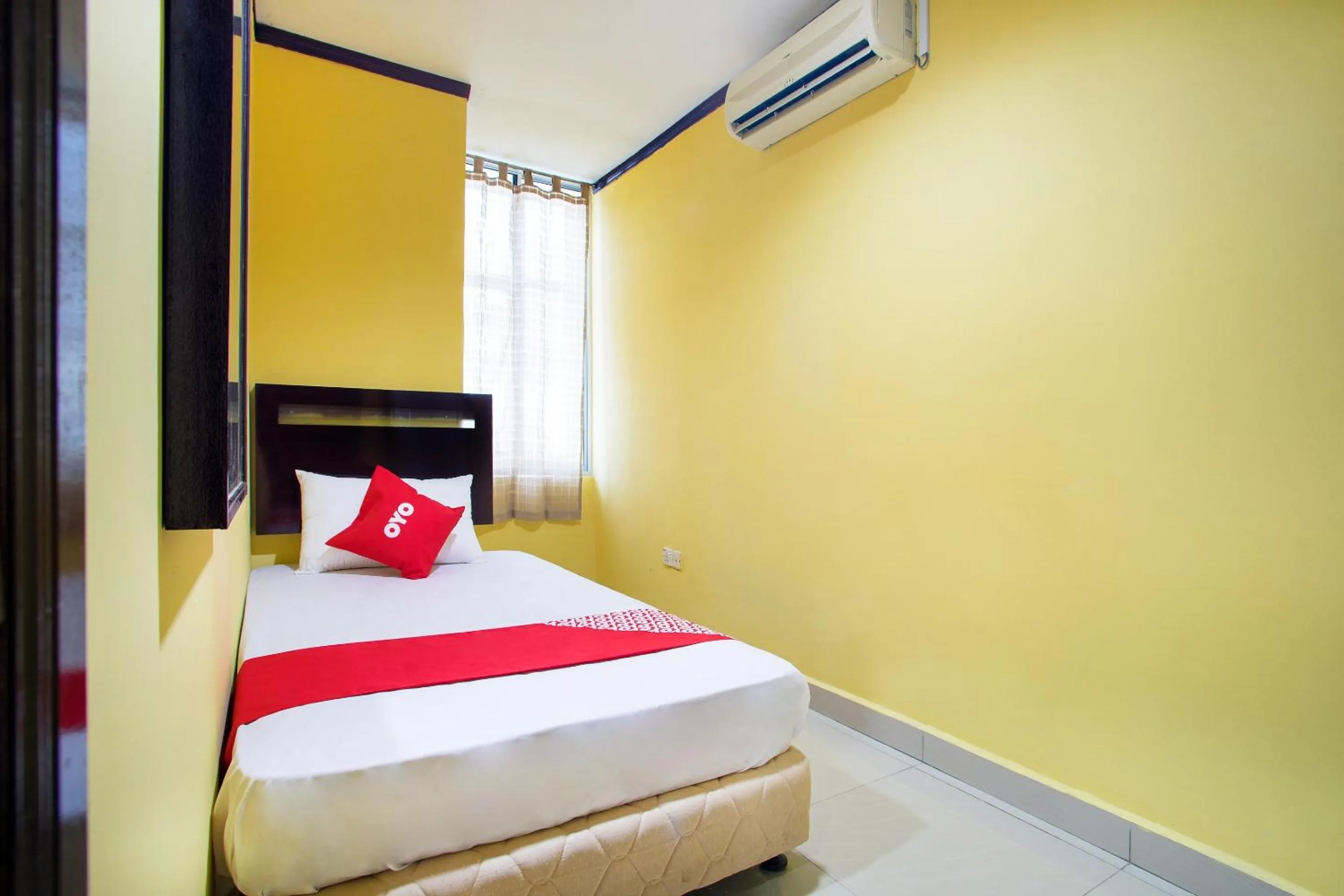 Deluxe Single Room - single occupancy in Hotel O Bbk
