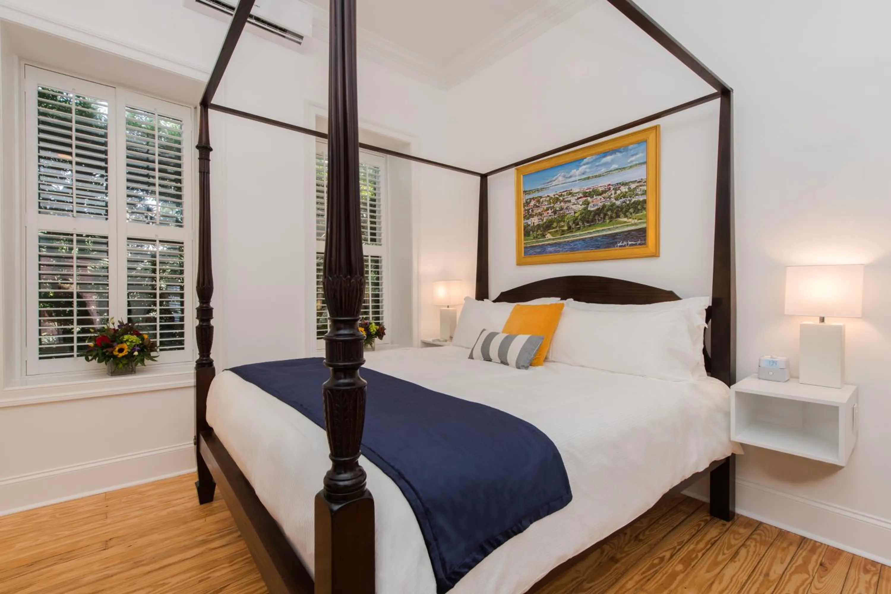 Battery Carriage House - Classic in 20 South Battery