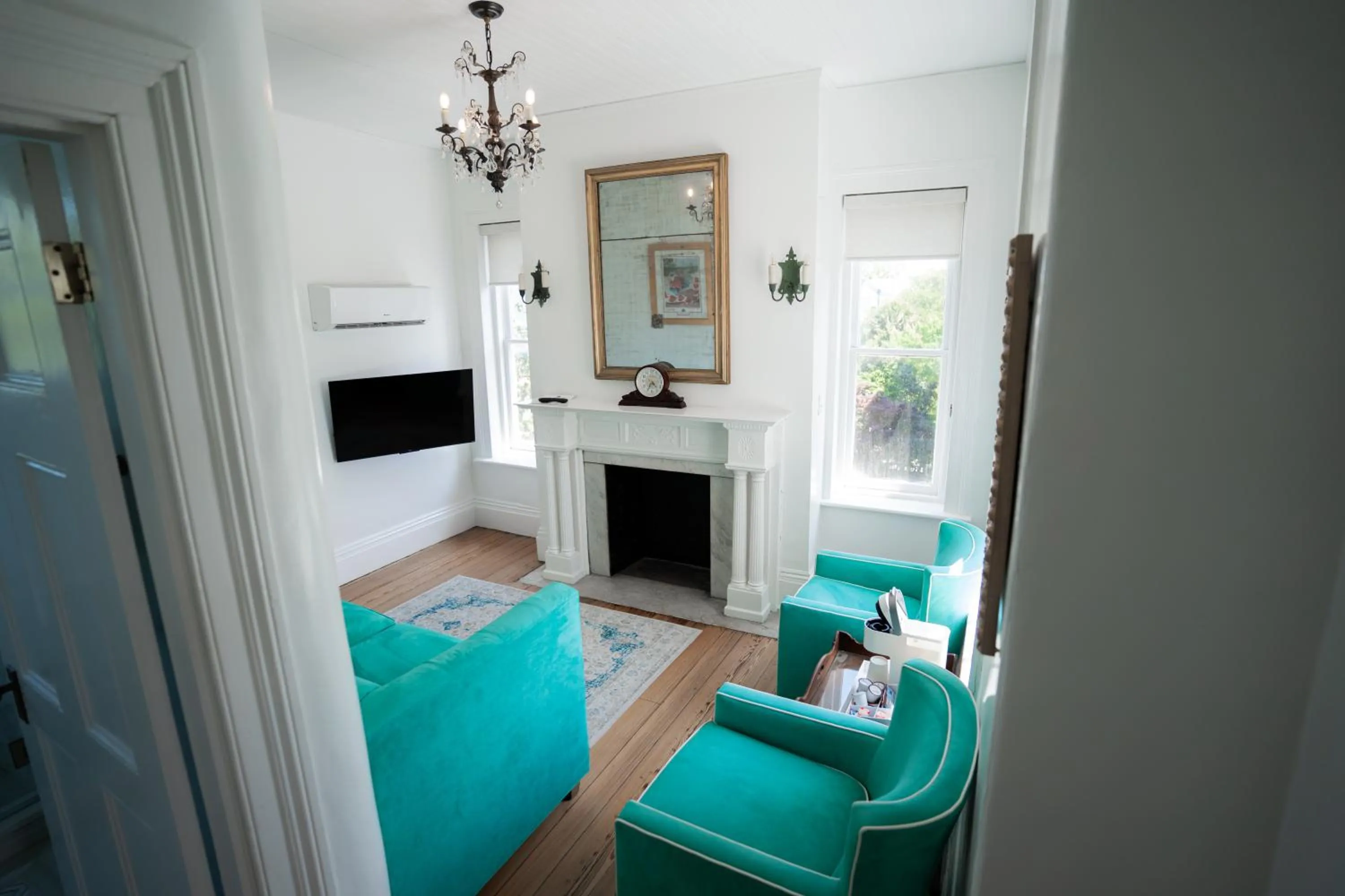 Pringle Suite in 20 South Battery