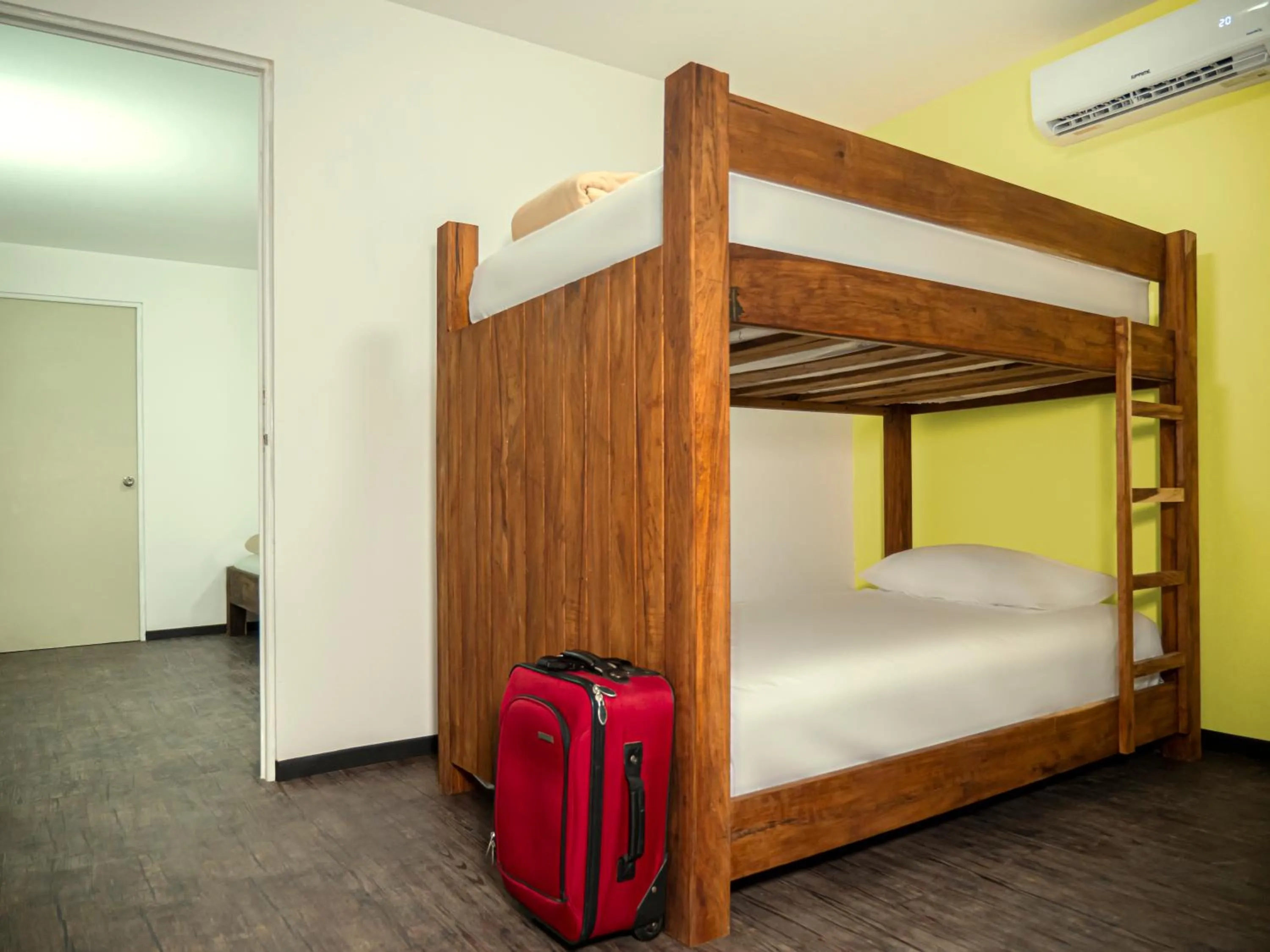 Family Room with Private Bathroom in Colorbox beds and rooms