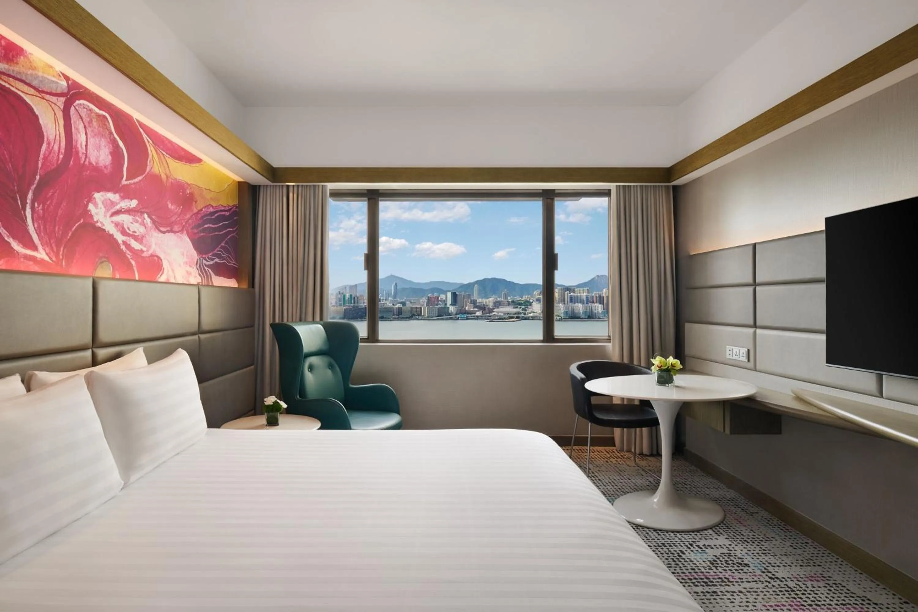 Executive King Room with Lounge Access and Panoramic View in The Park Lane Hong Kong, Autograph Collection