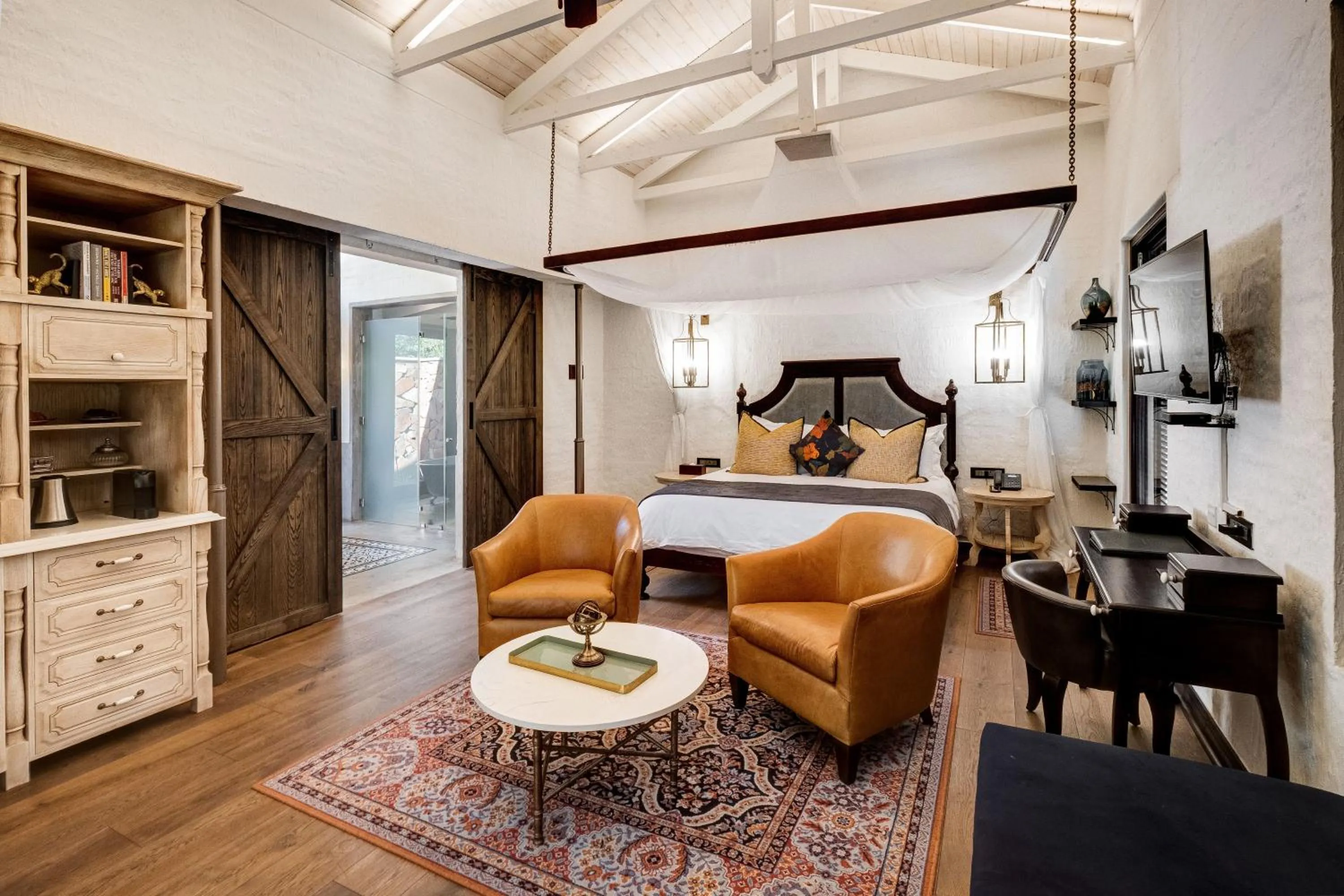 Deluxe King Room with Veranda and Forest View - single occupancy in Mbano Manor Hotel Victoria Falls