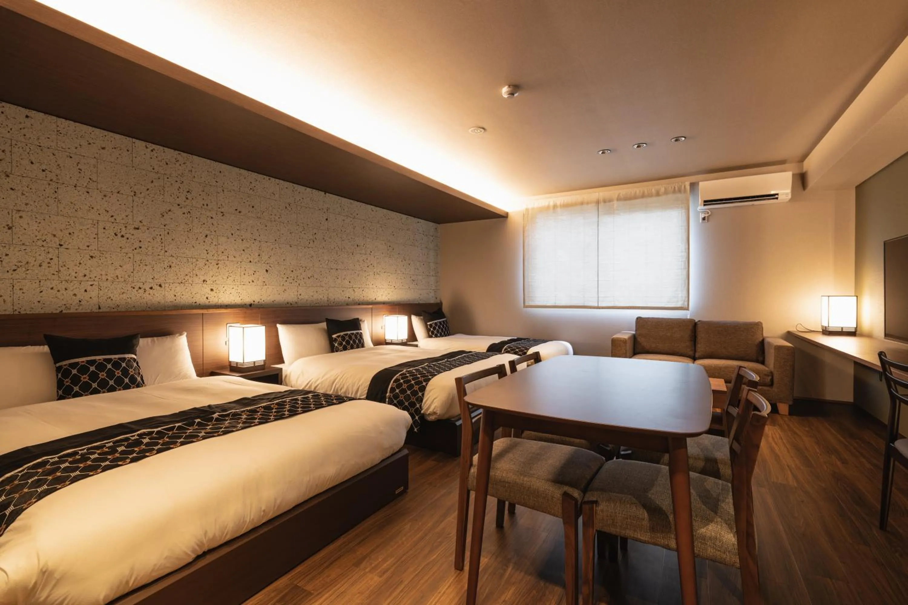 Comfort Triple Room in GRAND BASE Iolani