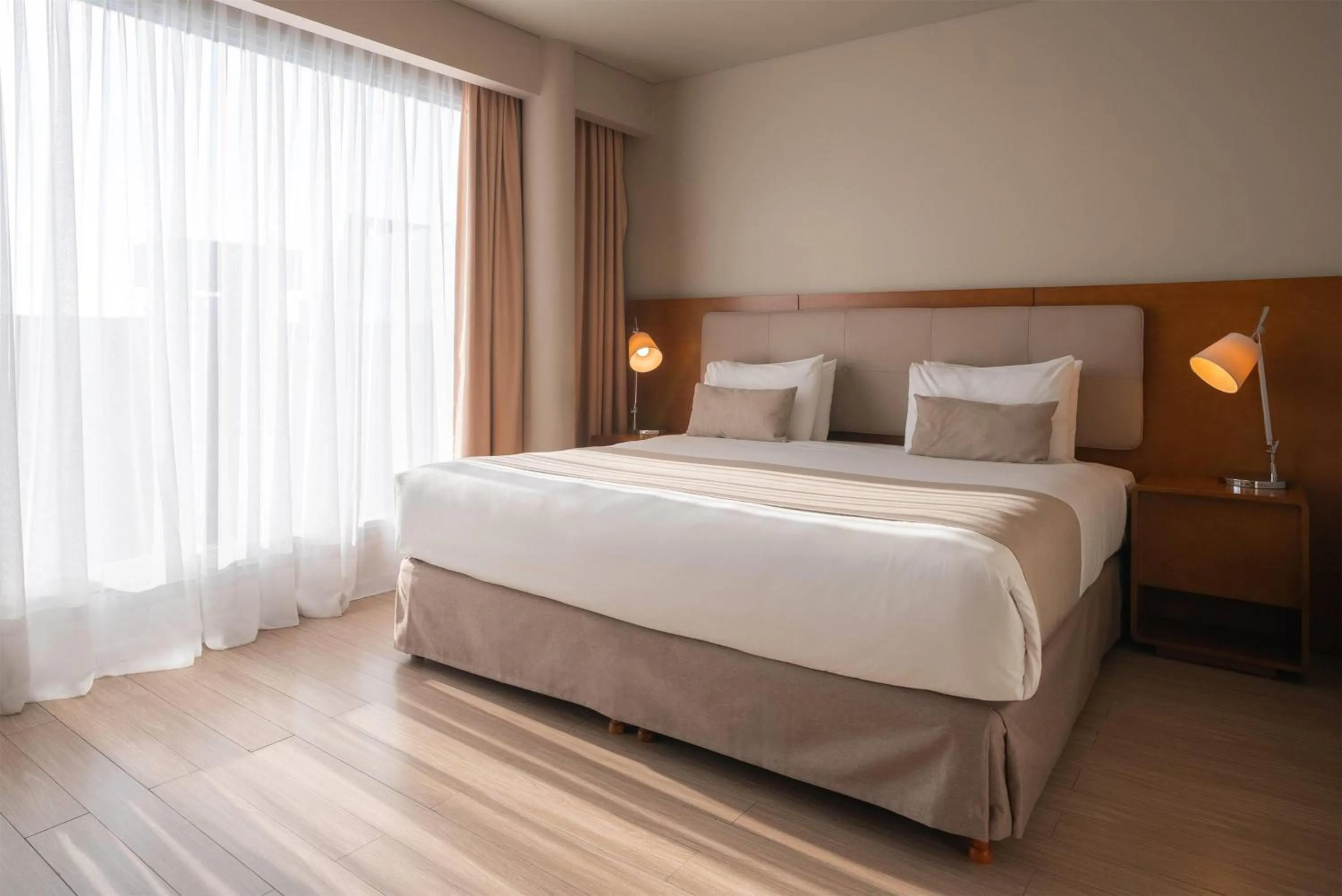 Superior King Room - single occupancy - Non-Smoking in Dazzler by Wyndham Montevideo