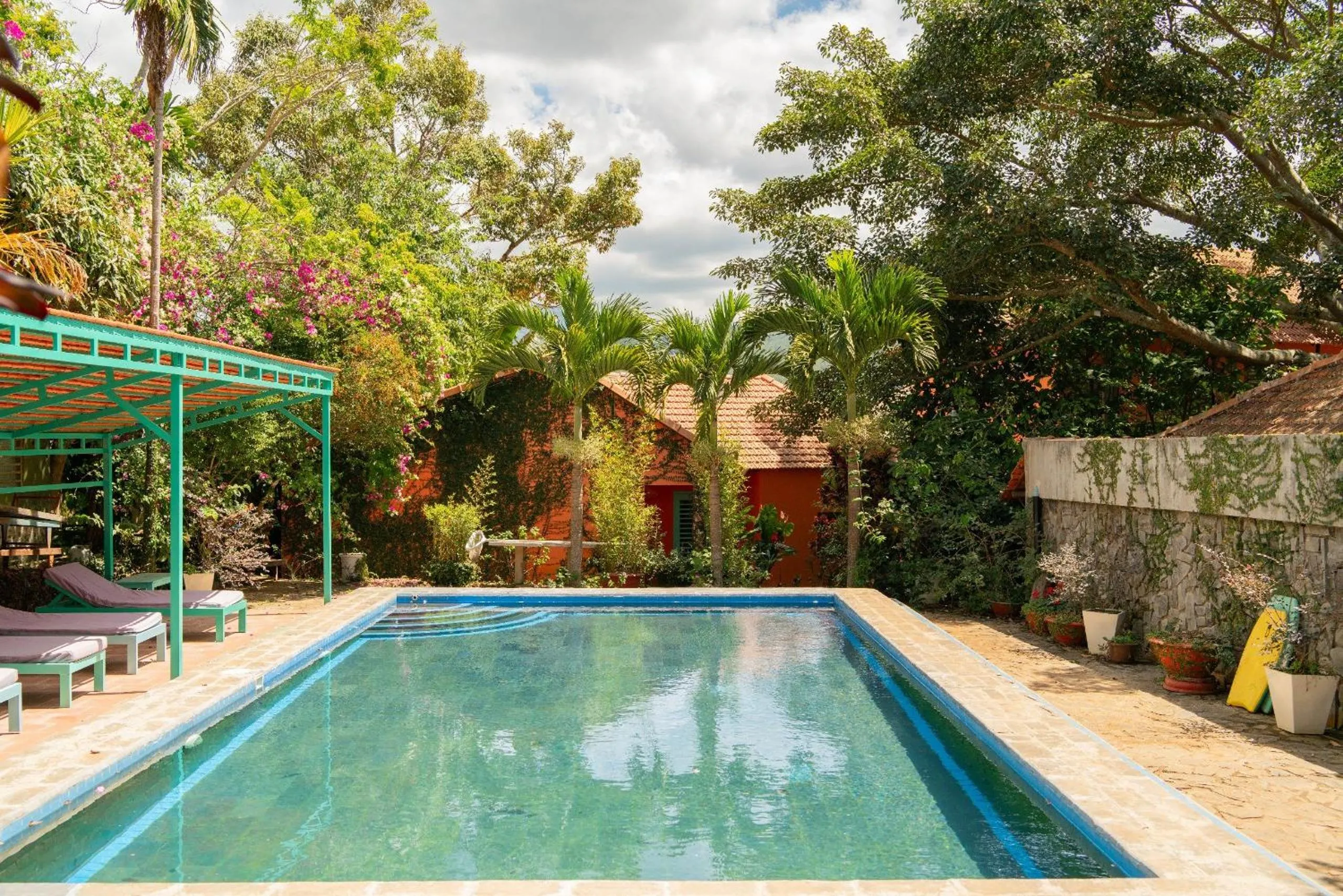 Deluxe Double or Twin Room with Pool View in Ivory Falls Villa