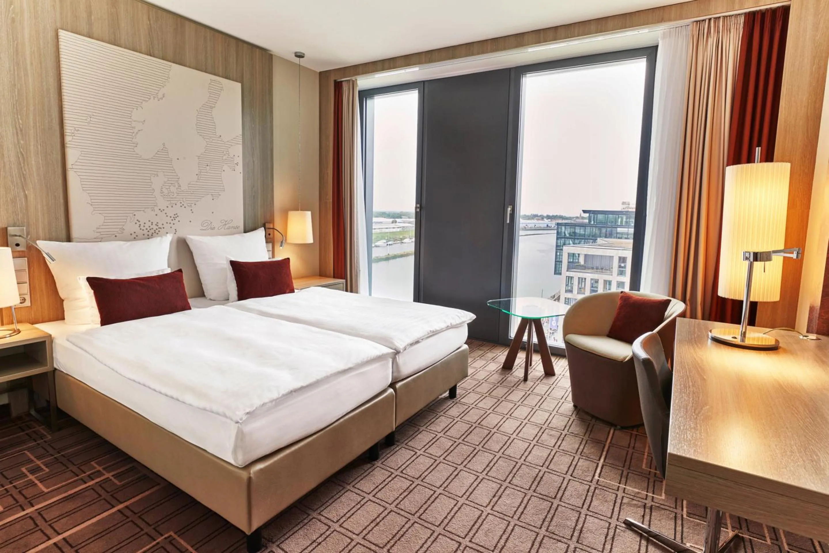 Deluxe Double Room in Steigenberger Hotel Bremen