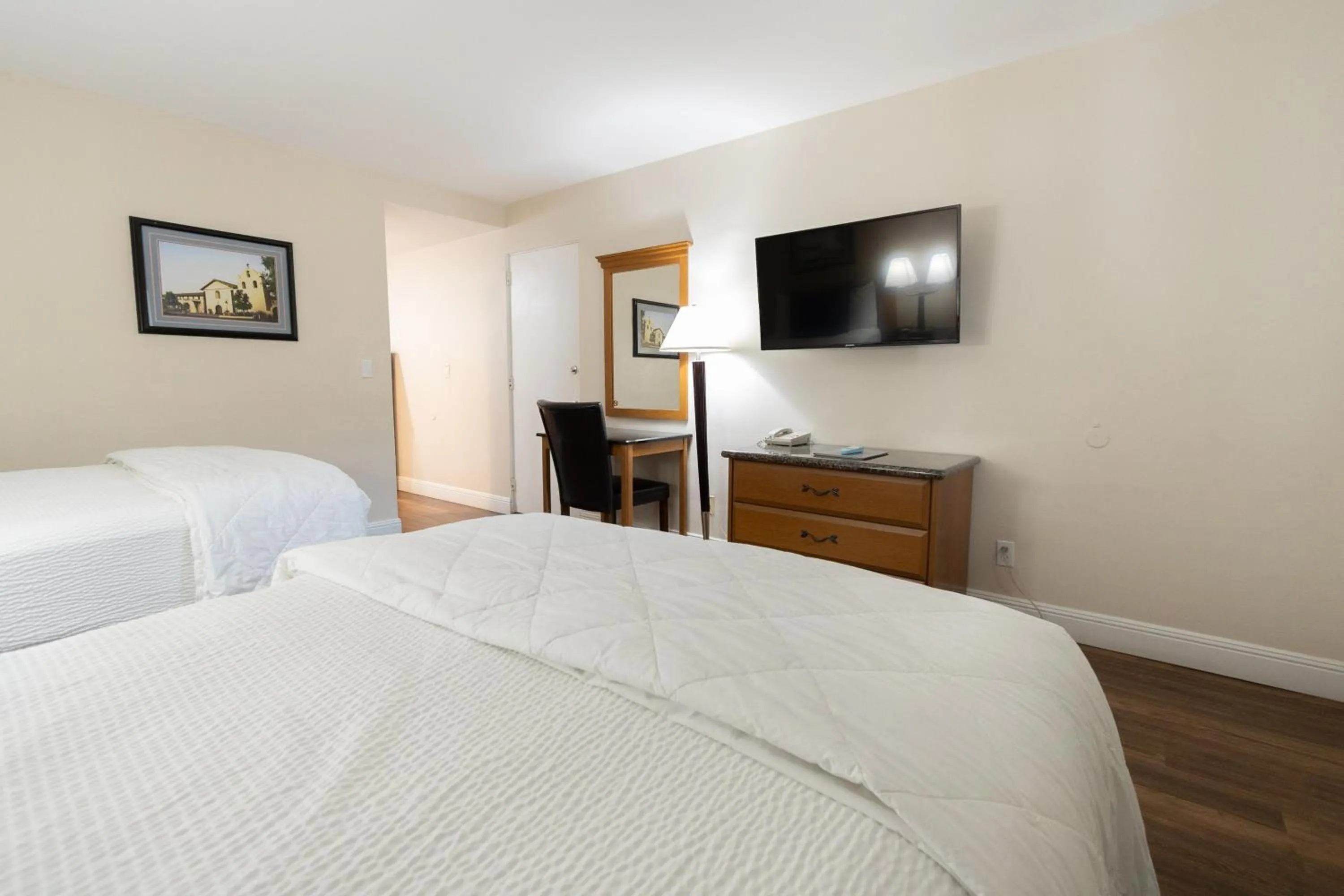 Standard Room with Two Double Beds (Upstairs) in King Frederik Inn