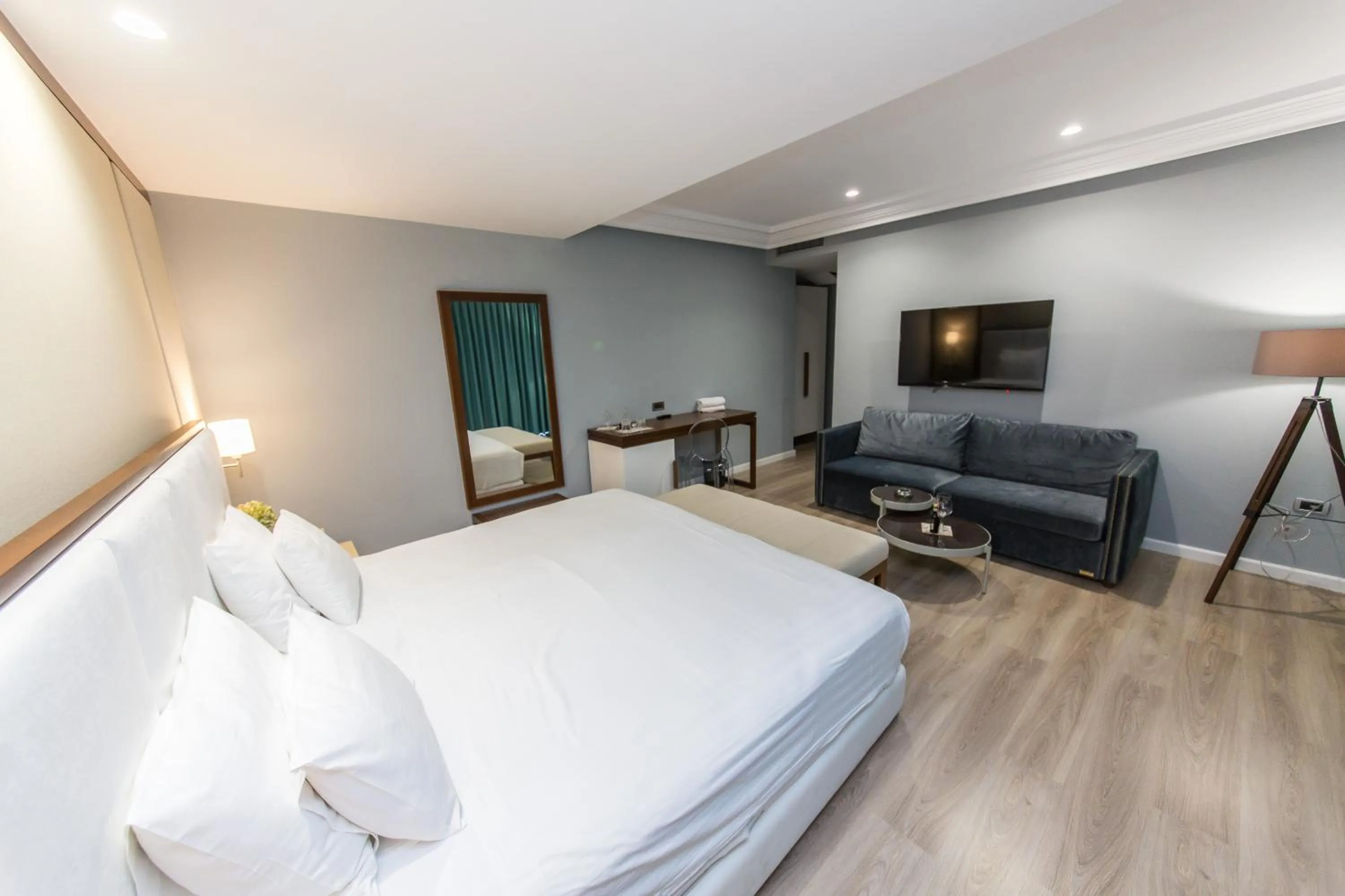 Executive Double or Twin Room with Balcony in Hotel Brilant Saranda