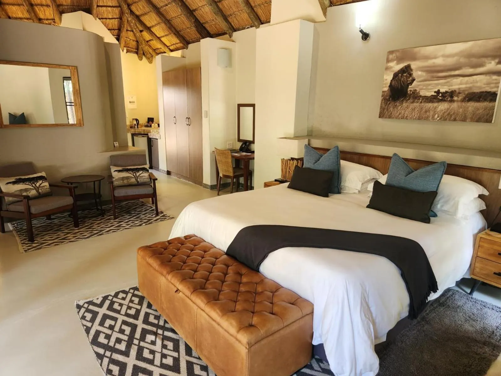 Classic King Room in Tambuti Lodge