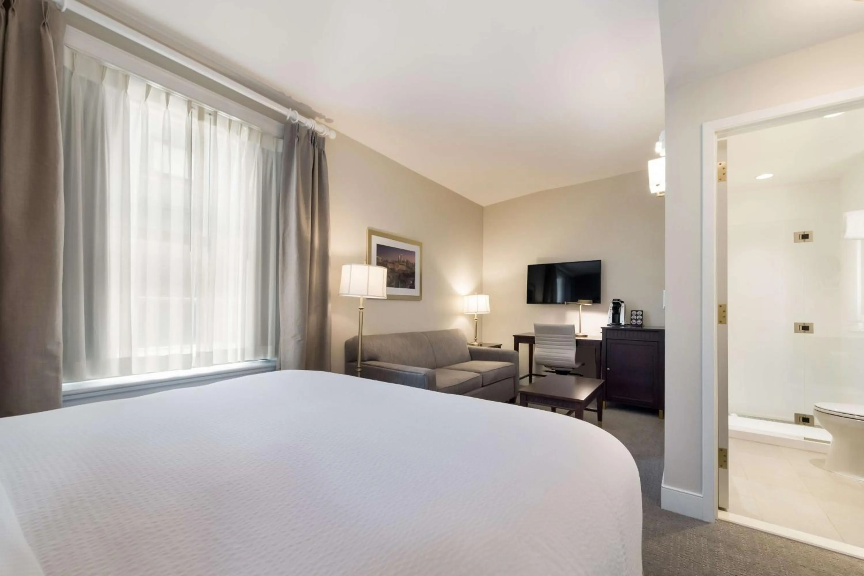 Superior King Room with Sofa Bed - Non-Smoking in Independence Park Hotel, BW Premier Collection