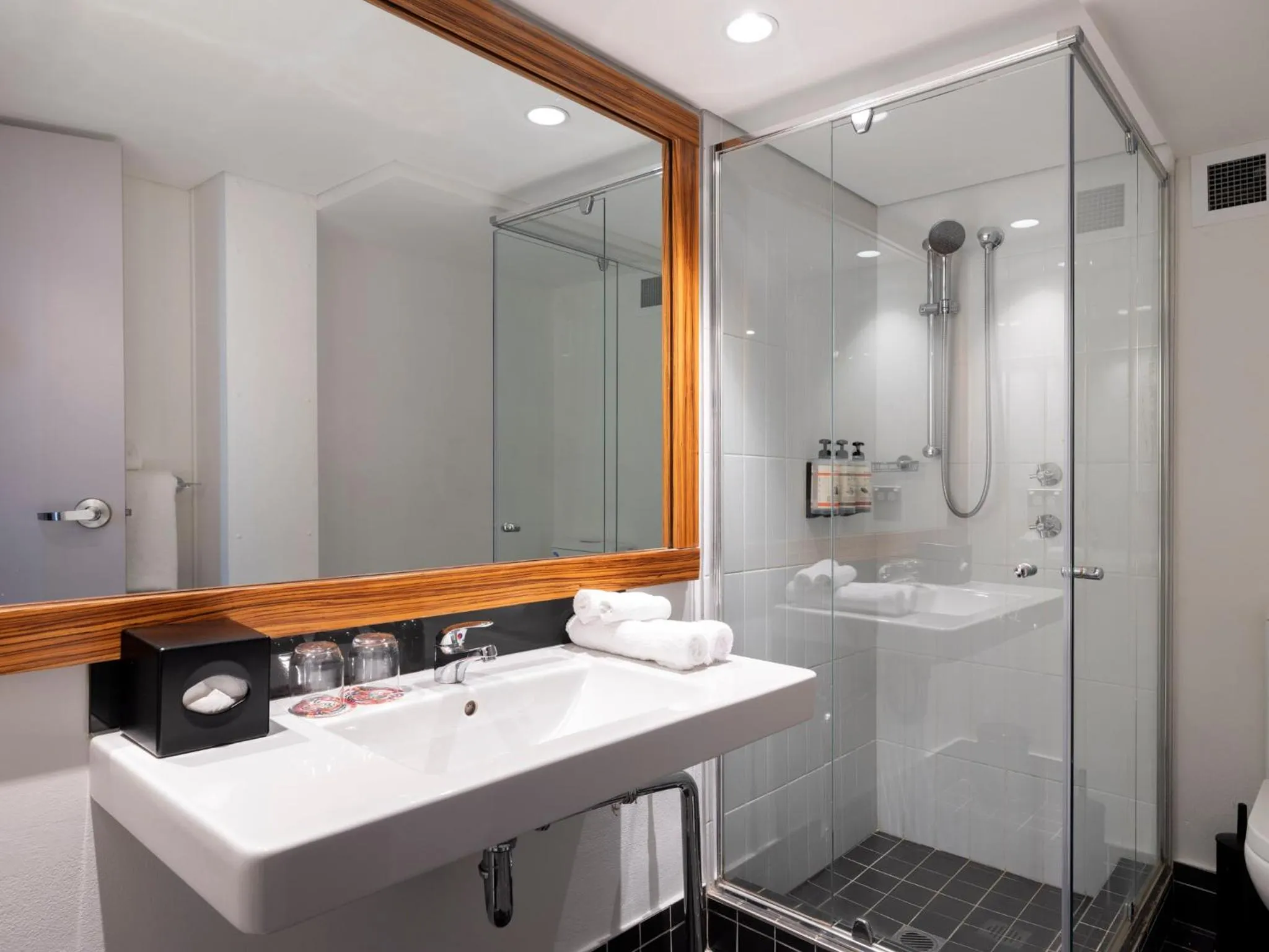 Deluxe One Bedroom Residence in Adge Hotel and Residences