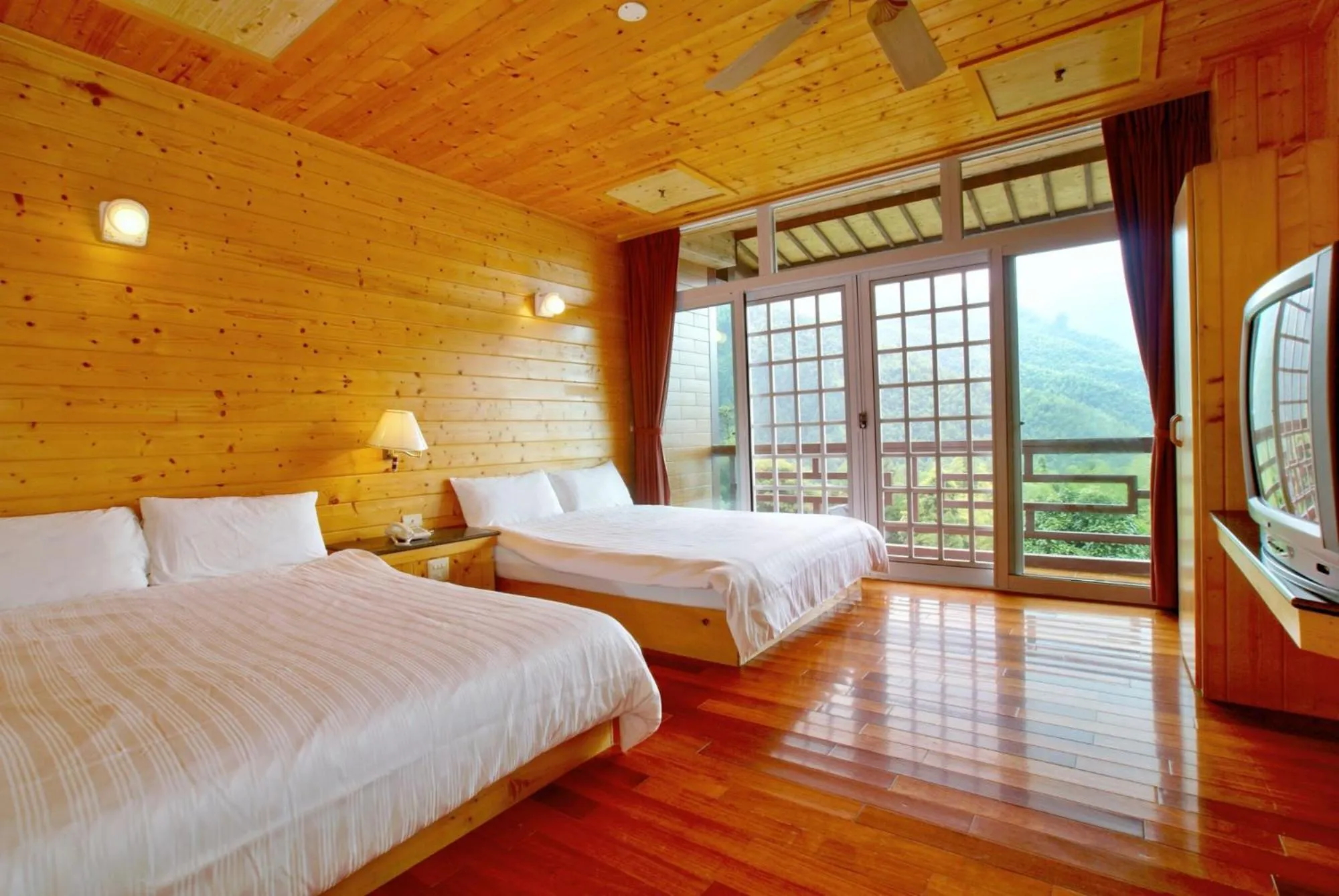 Quadruple Room with Mountain View in Kingtaiwan Hotel