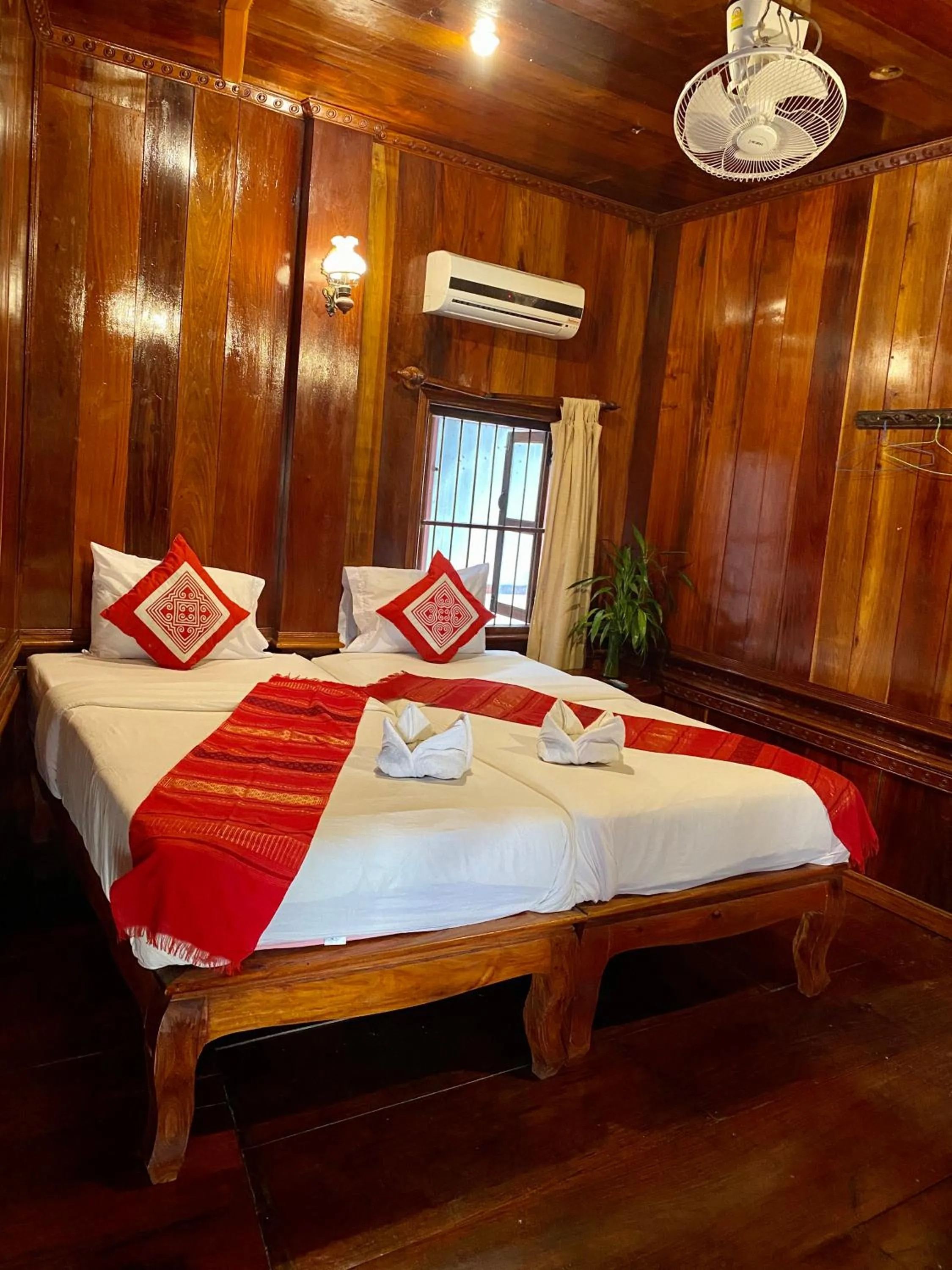 Standard Twin Room in Soutikone1 Guesthouse