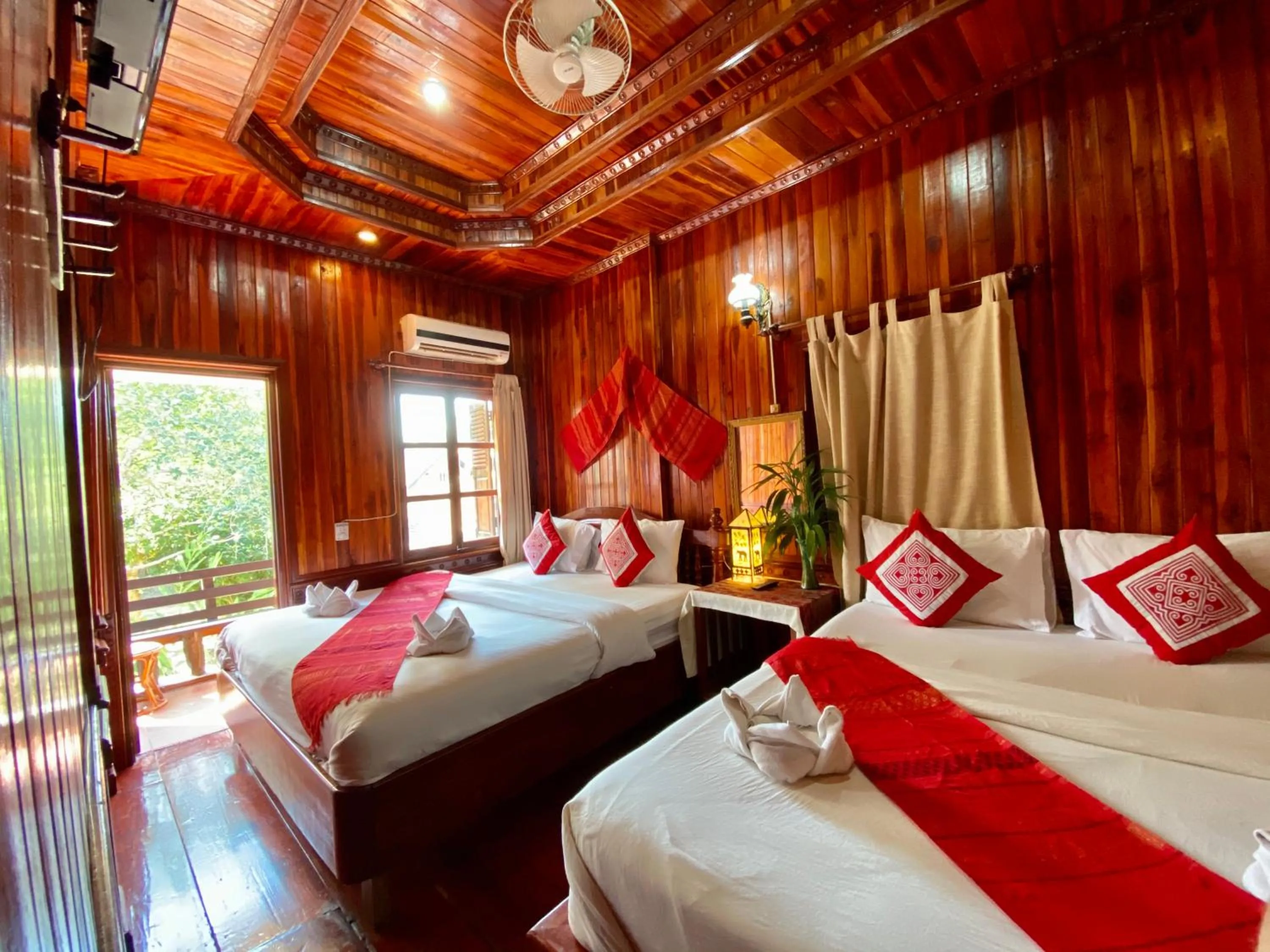 Triple Room with Balcony in Soutikone1 Guesthouse