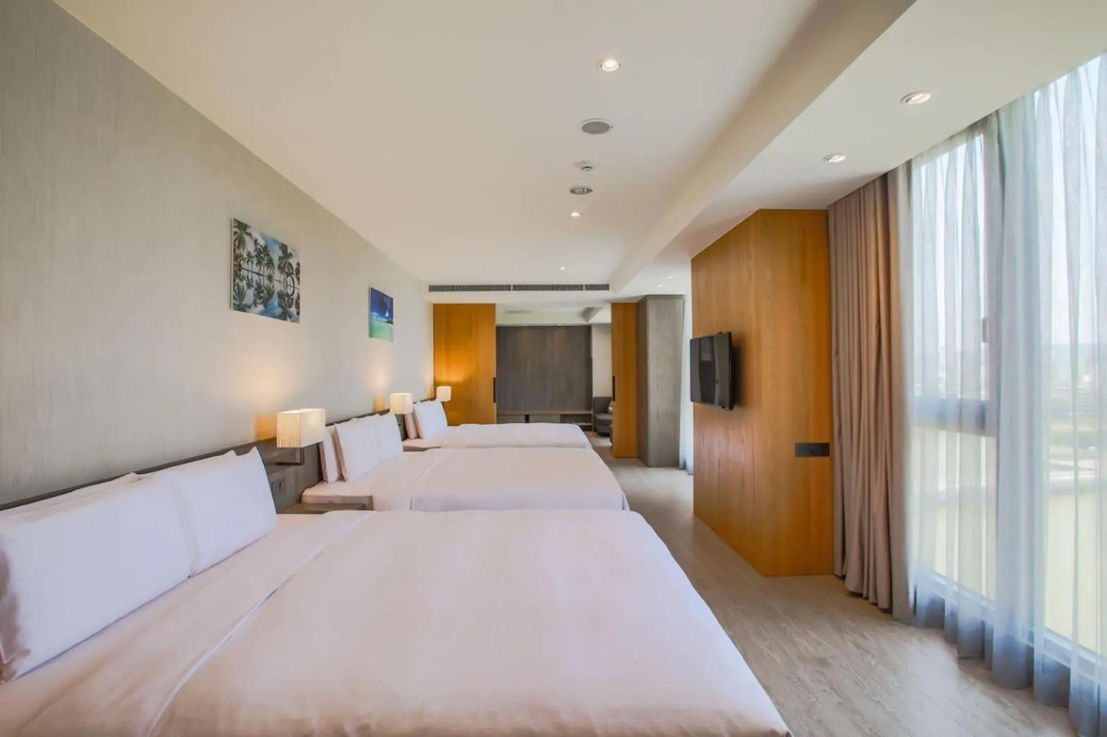 Family Room in Jin Shi Hu Hotel