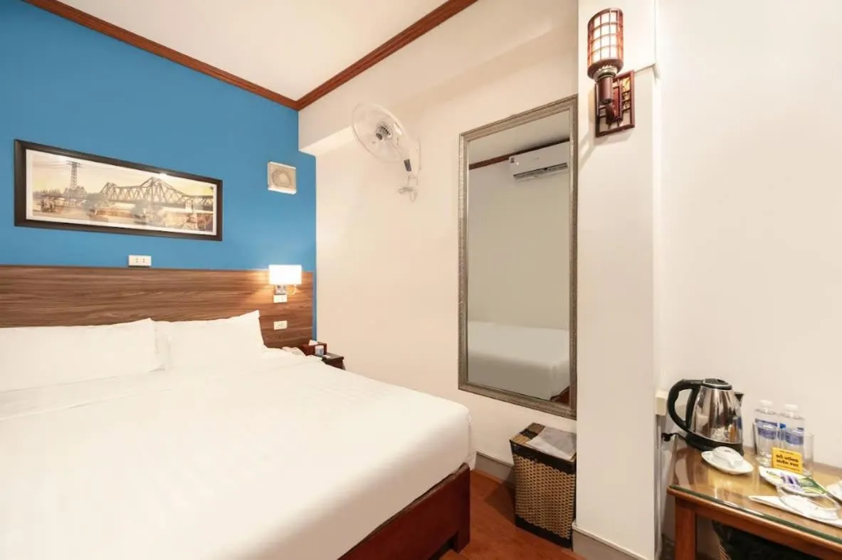 Standard Double Room in A25 Hotel - 26 Hàng Nón