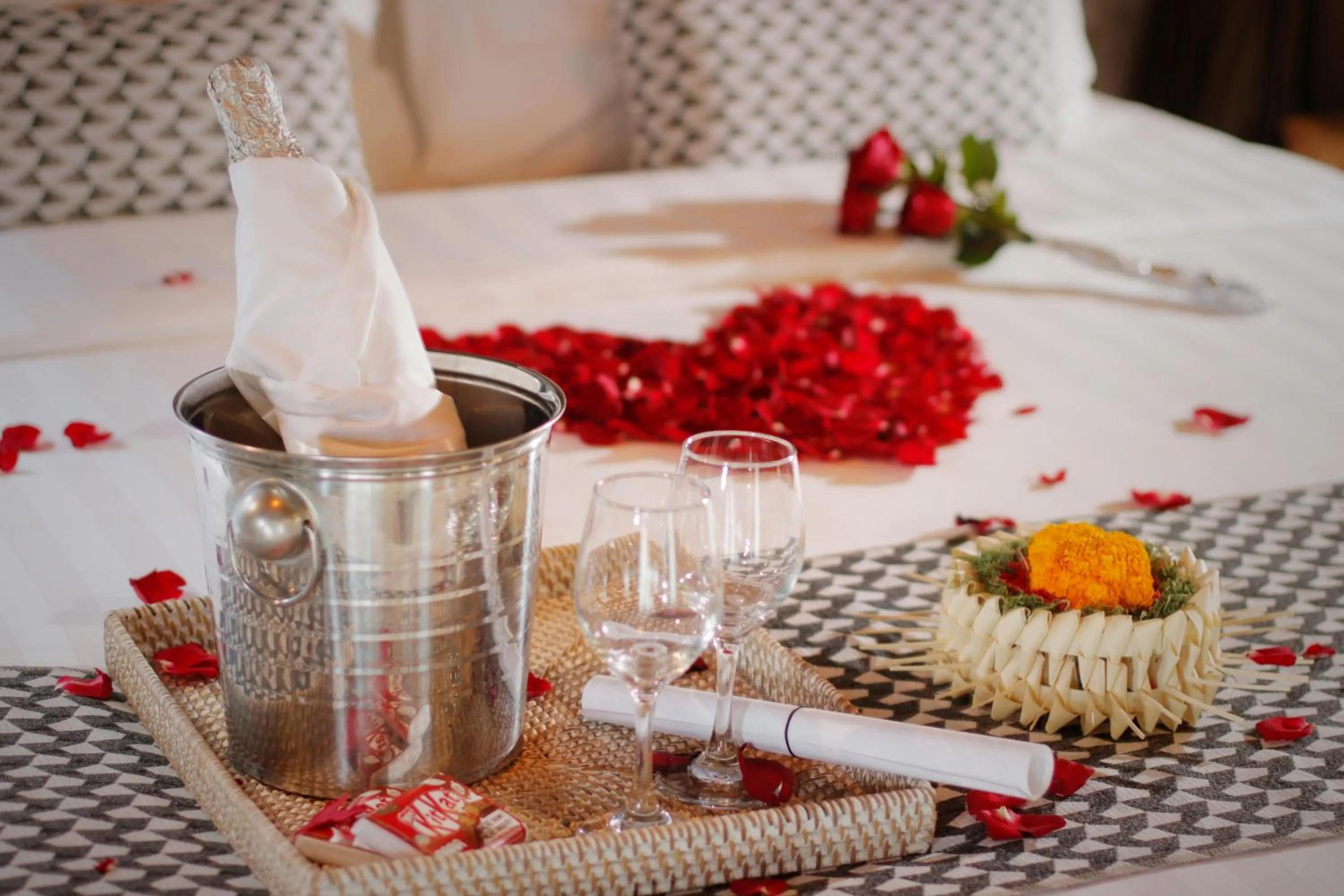 Suite with Pool View in The Sender Pool Suites