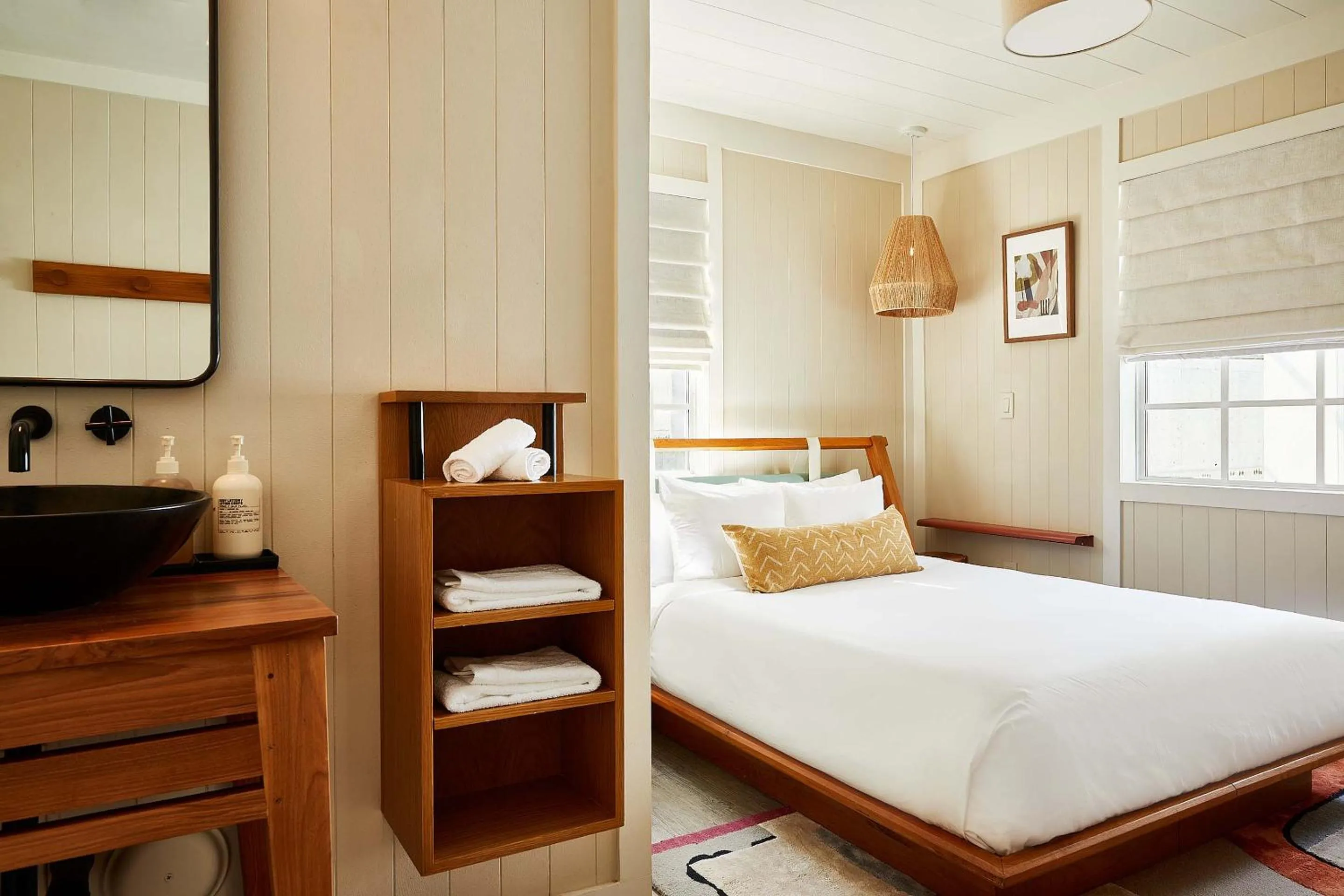 Standard Queen in Life House, South of Fifth