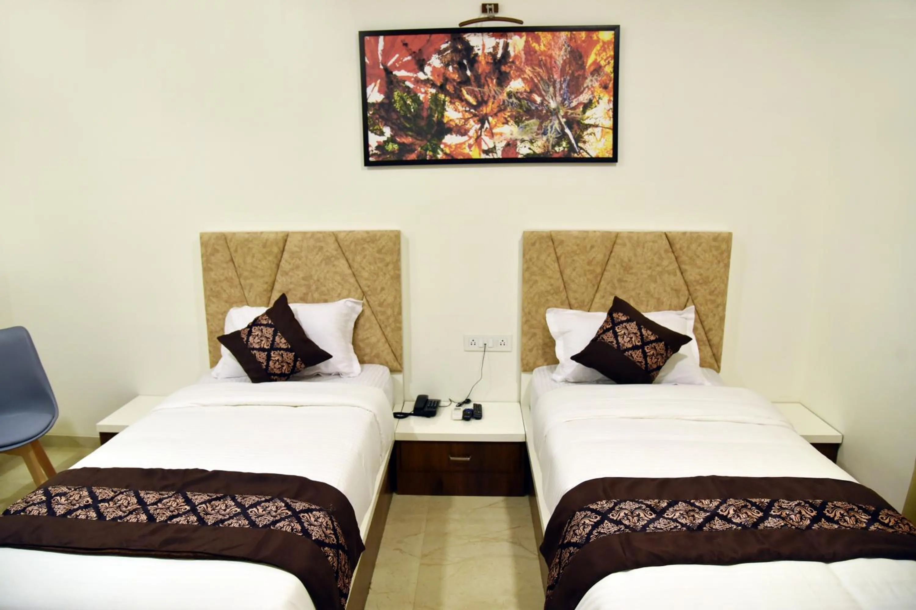 Deluxe Twin Room - single occupancy in Hotel Grand Ecotel, Aurangabad