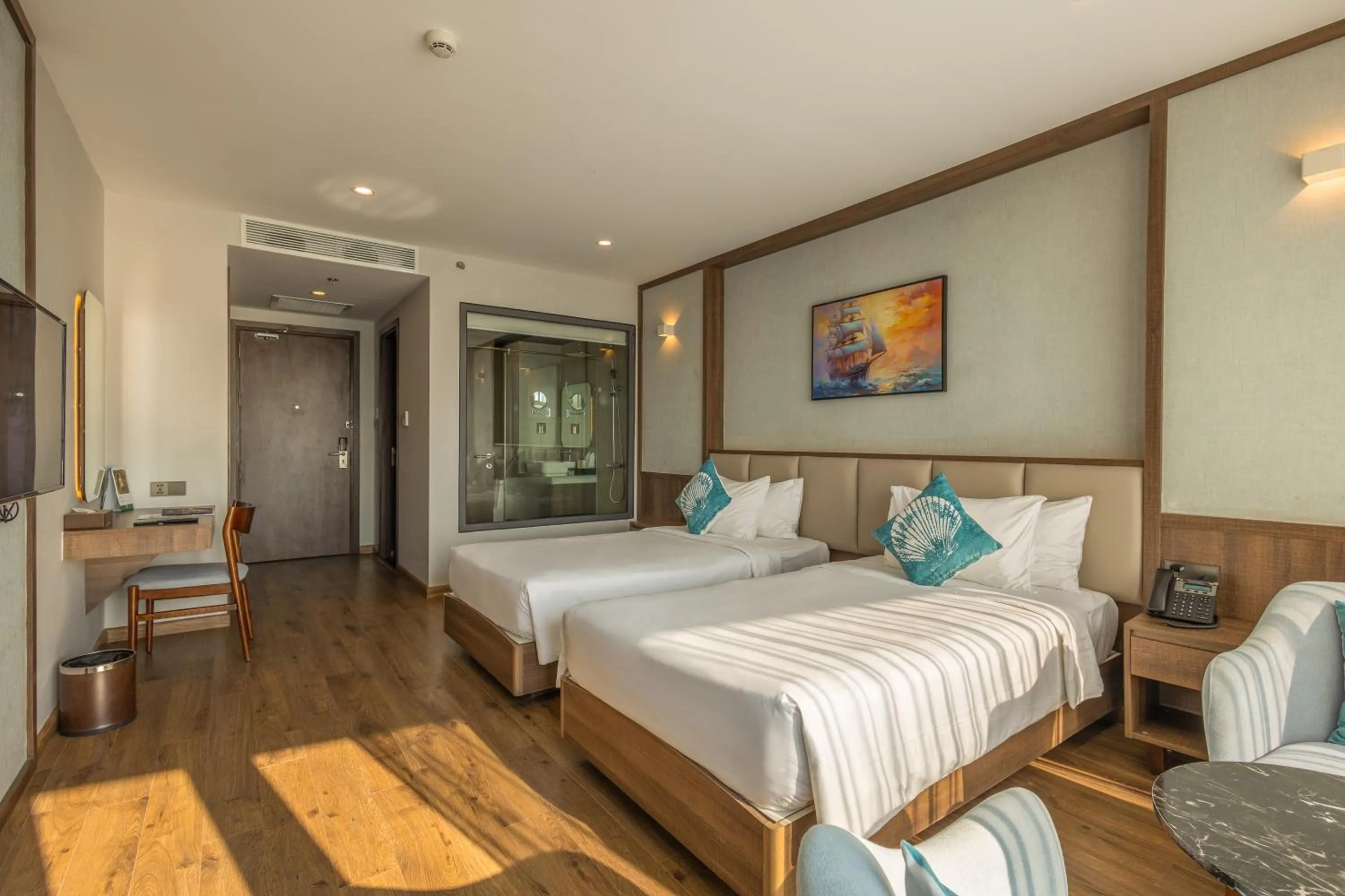 Deluxe Twin Room with Ocean View   in Sunset Beach Resort and Spa