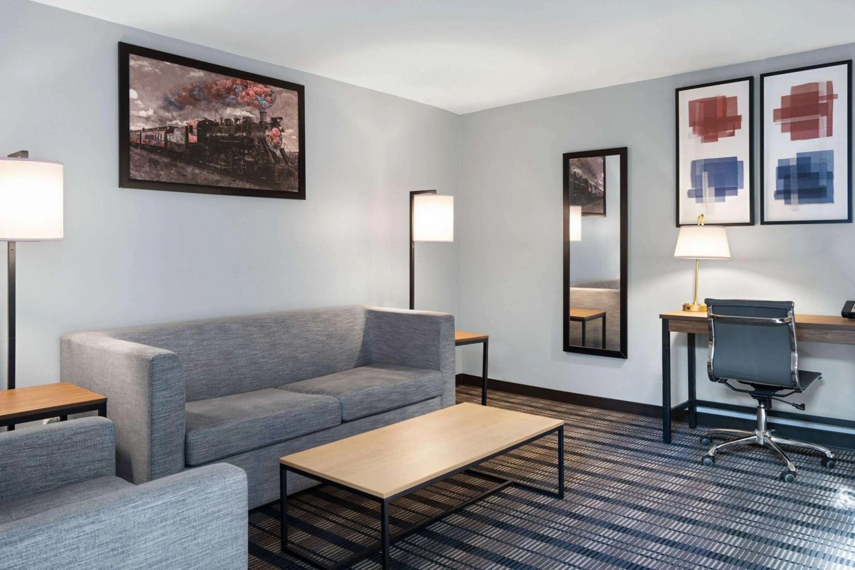 Deluxe King Studio Suite - Non-Smoking in AmericInn by Wyndham Beaver Dam