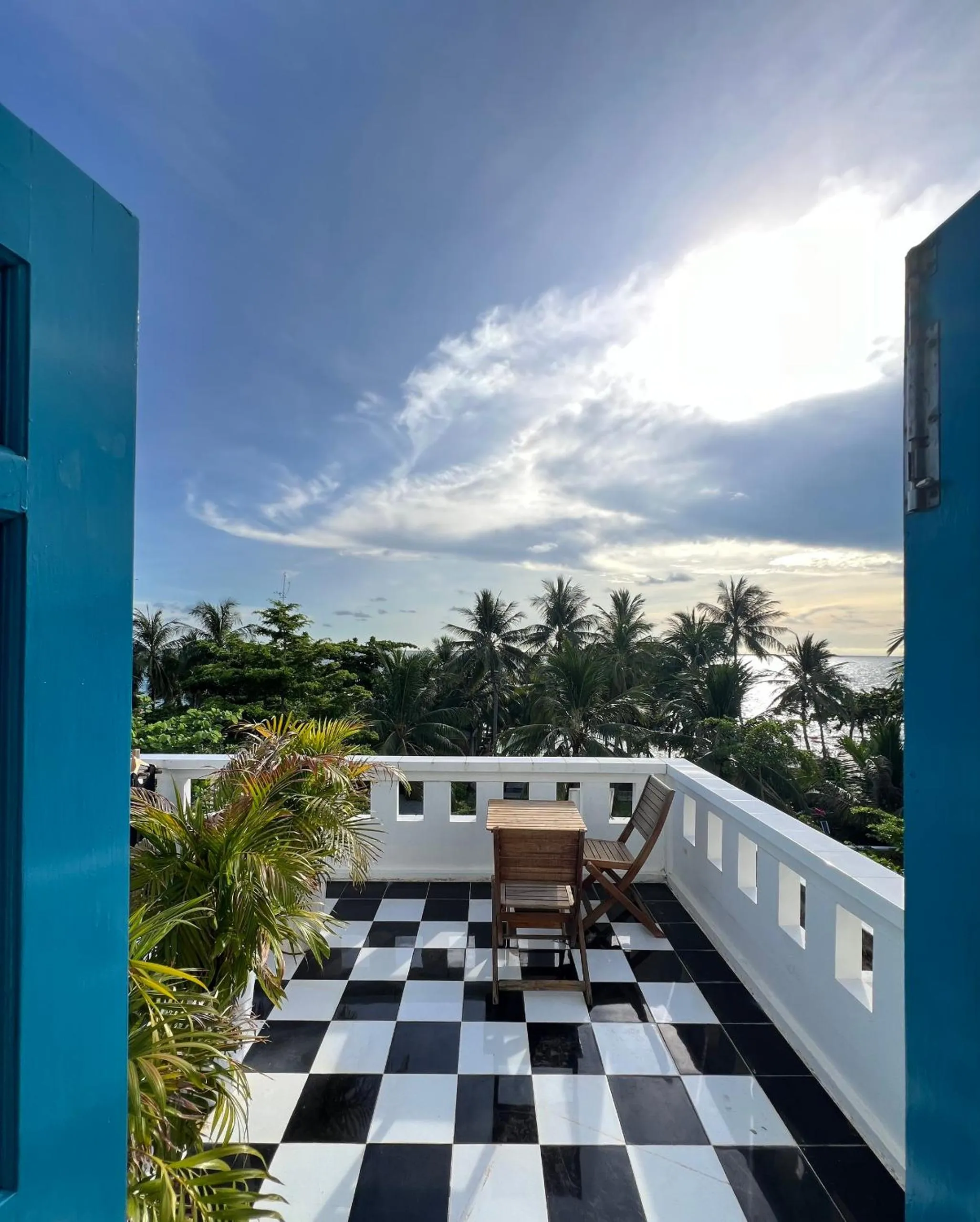 Triple Room with View in Vida Loca Sunset Beach Resort