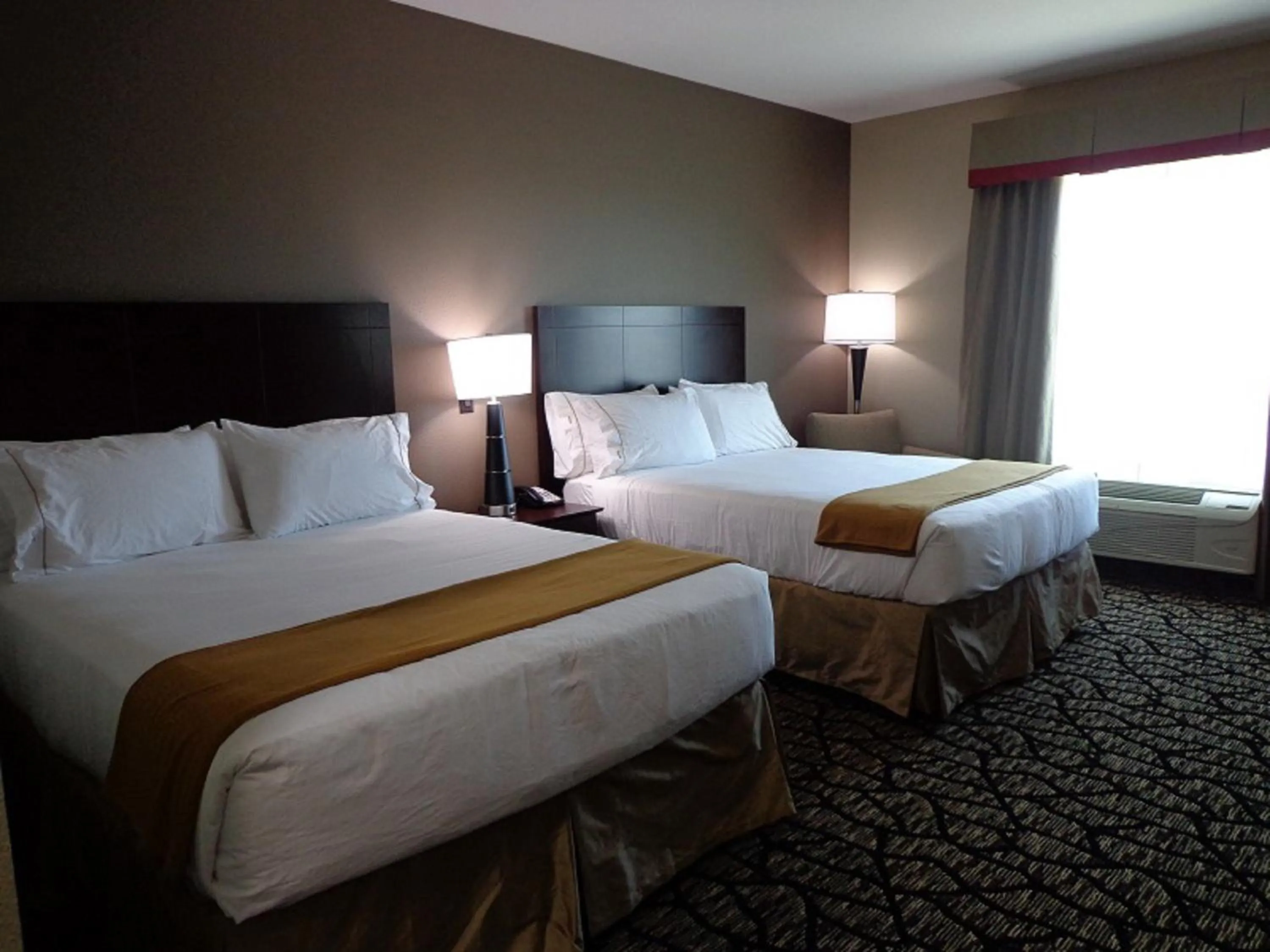 Standard Queen Room with Two Queen Beds and Roll-In Shower - Mobility Access in Holiday Inn Express and Suites Lubbock South by IHG