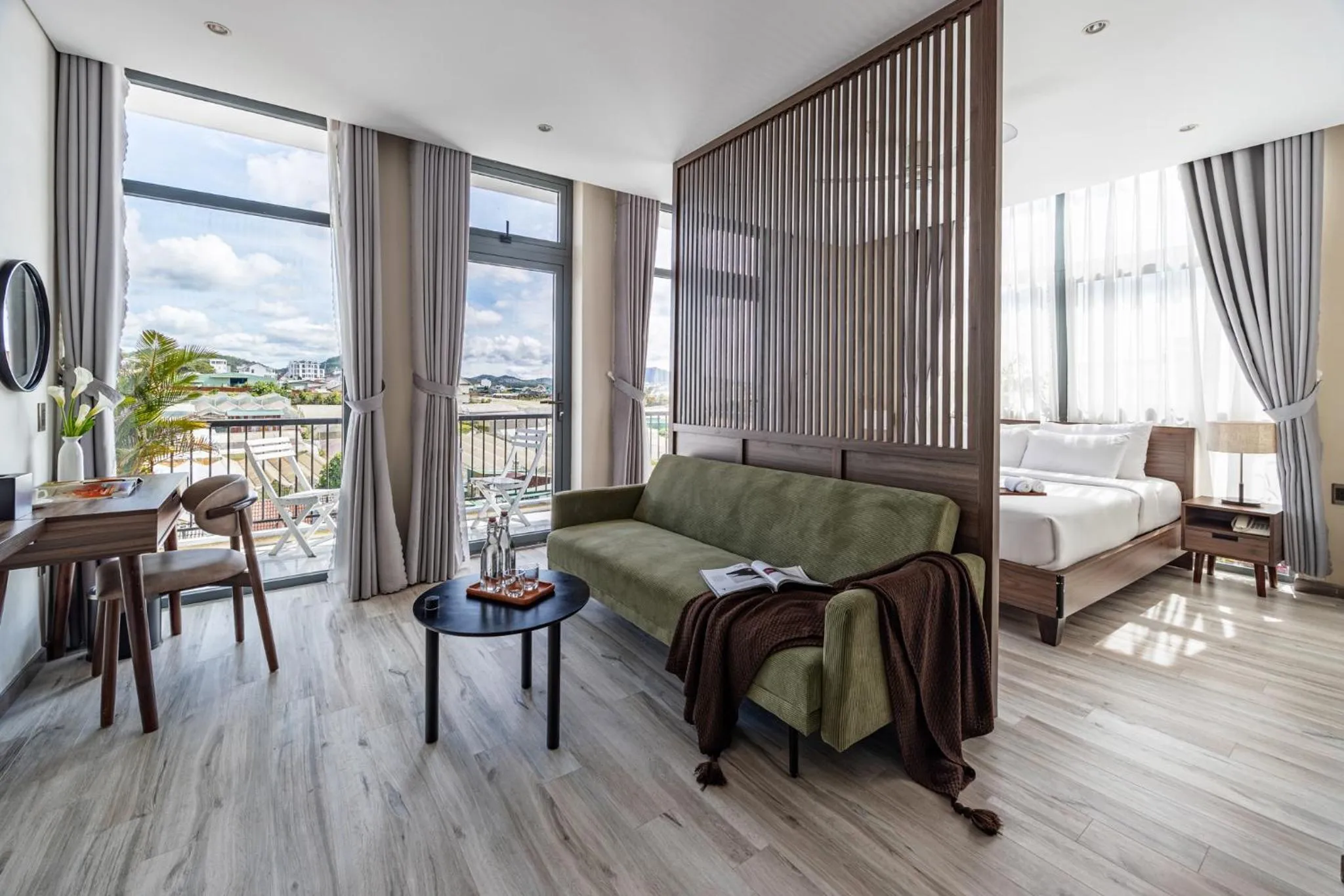 King Room with Balcony in Canary Dalat Hotel