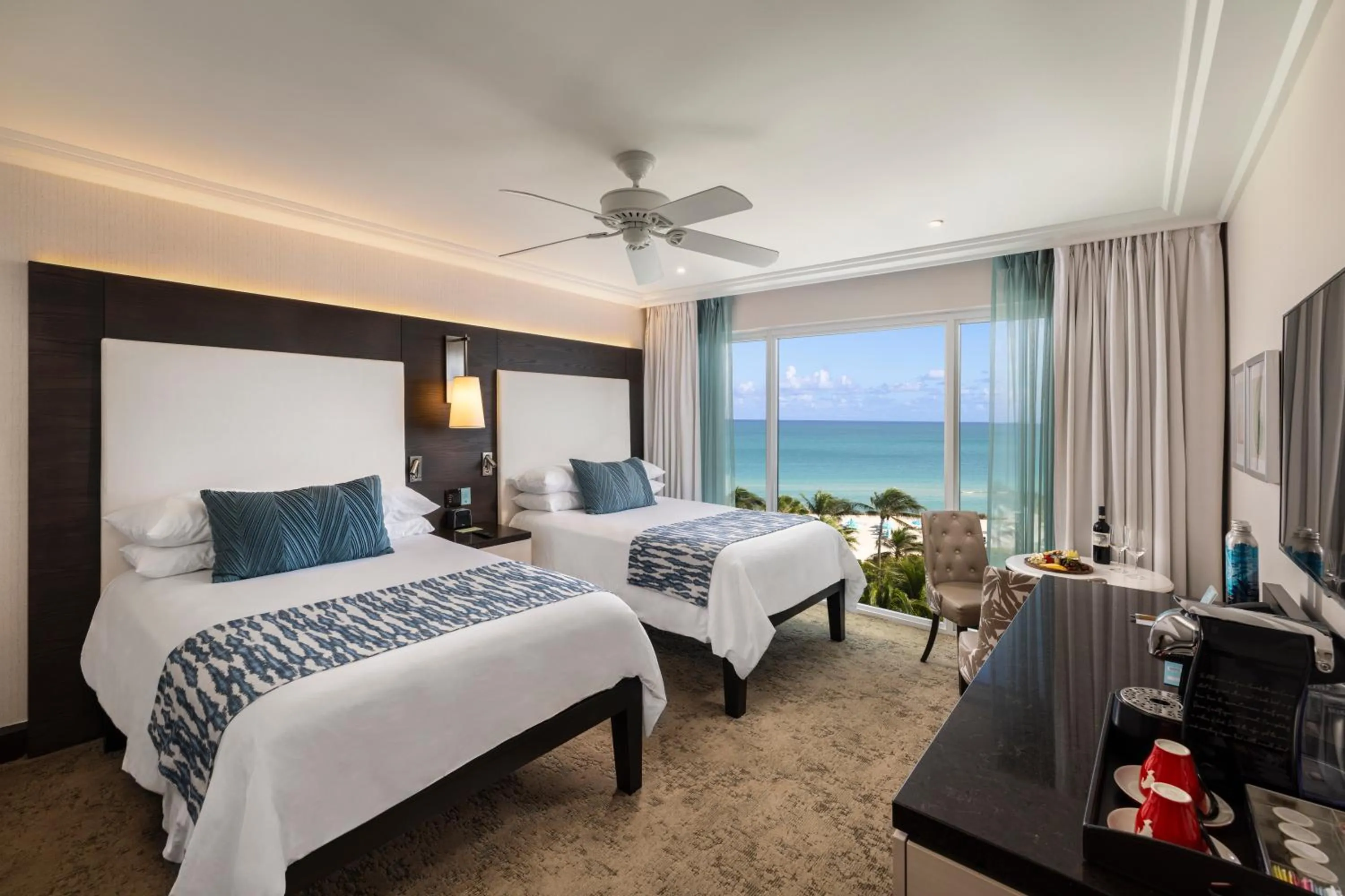 Oceanfront 2 Double Beds in The Palms Hotel & Spa