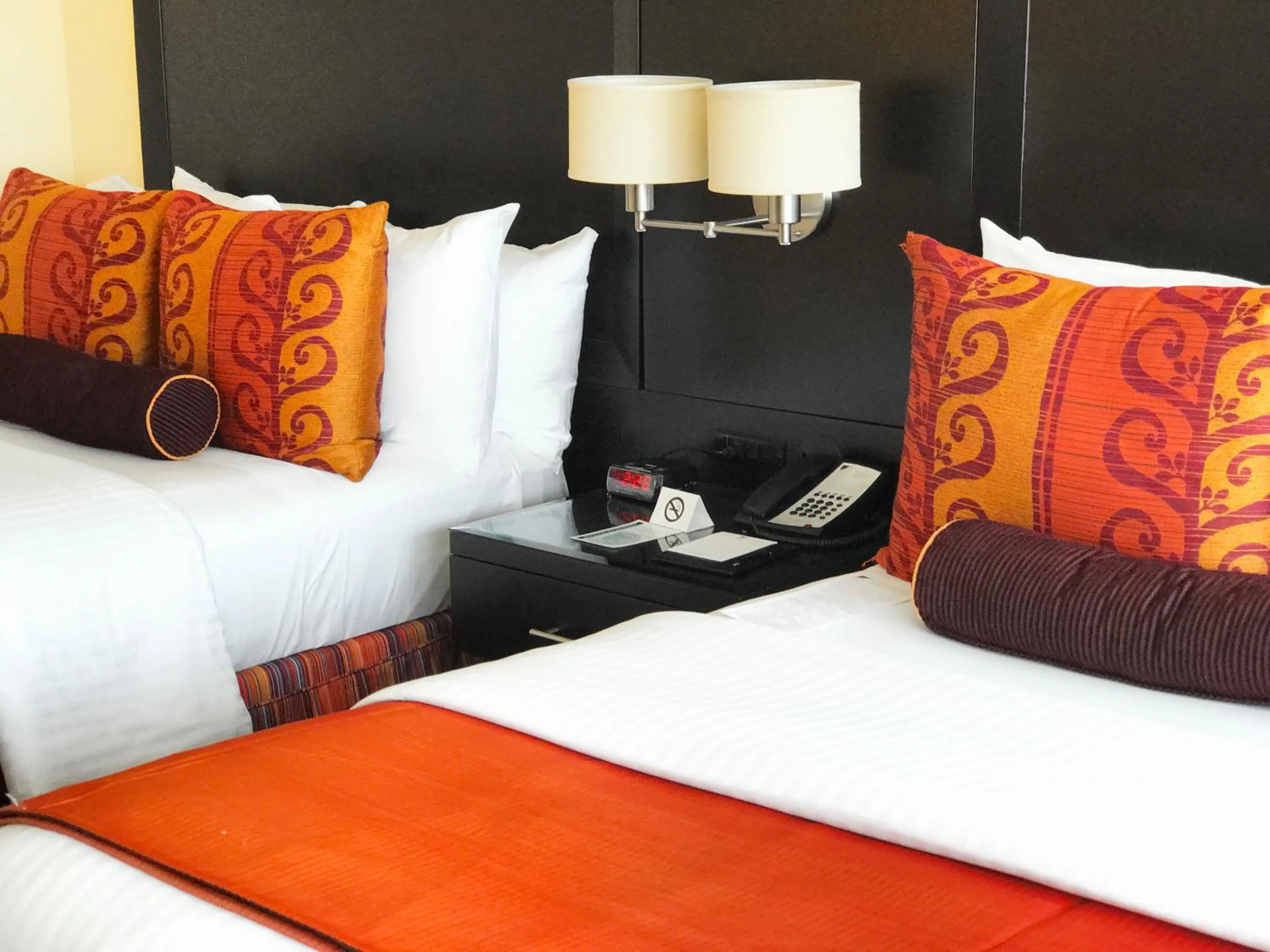 Superior Double Room with Two Double Beds in Washington Plaza Hotel