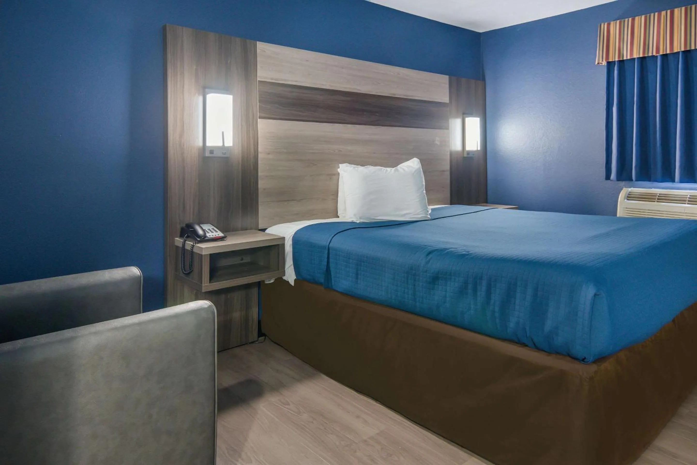 King Room - Smoking  in Rodeway Inn Carrollton I-35E