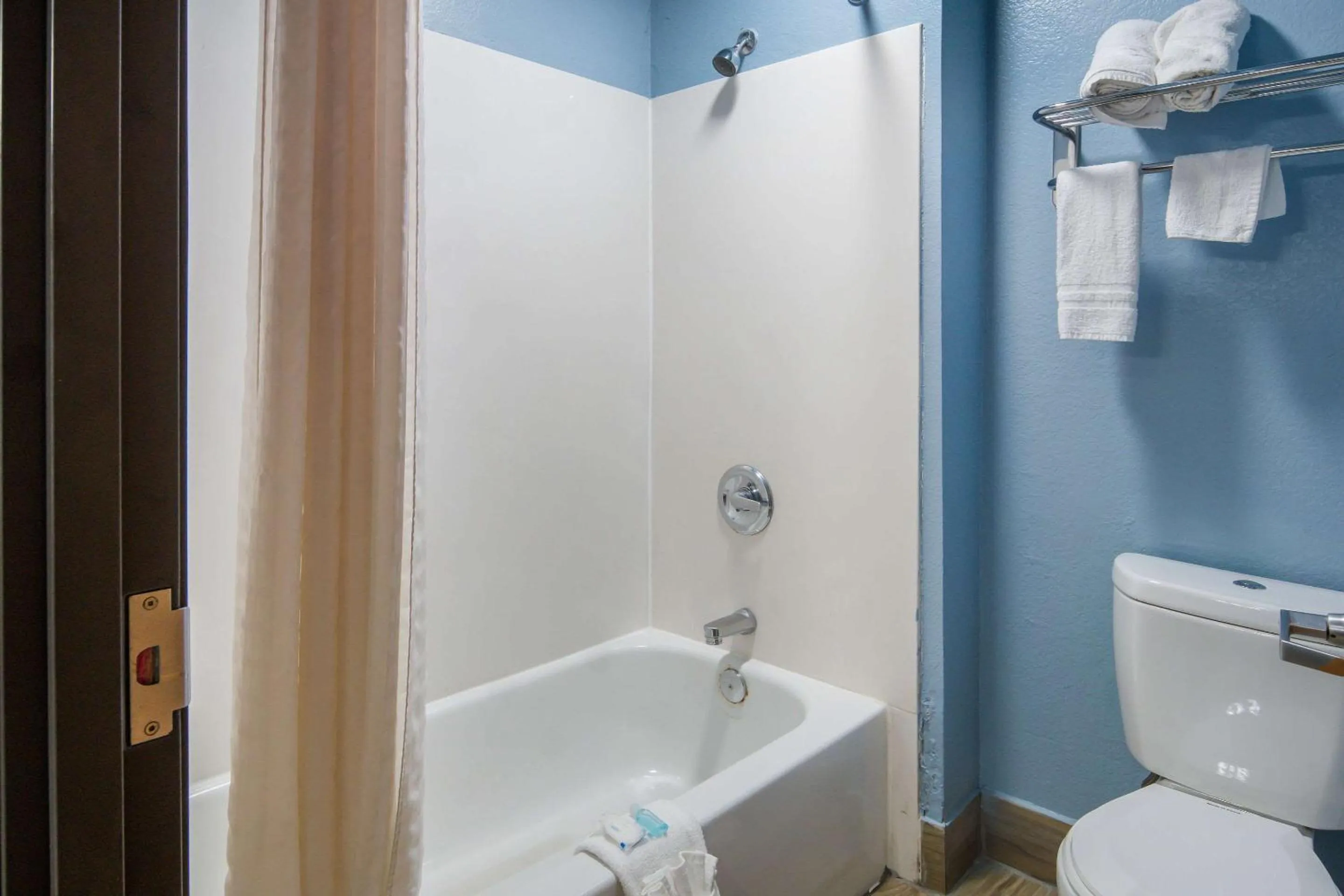 Queen Suite with Two Queen Beds - Non-Smoking in Rodeway Inn Carrollton I-35E