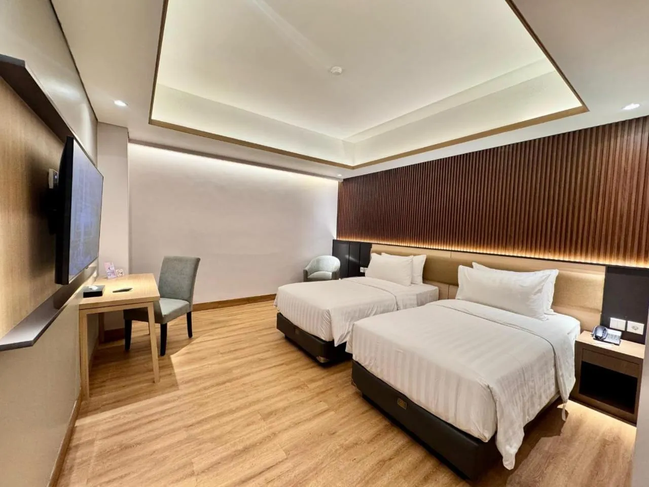 Superior Twin Bed - No Window in Orchardz Hotel Industri Jakarta Kemayoran