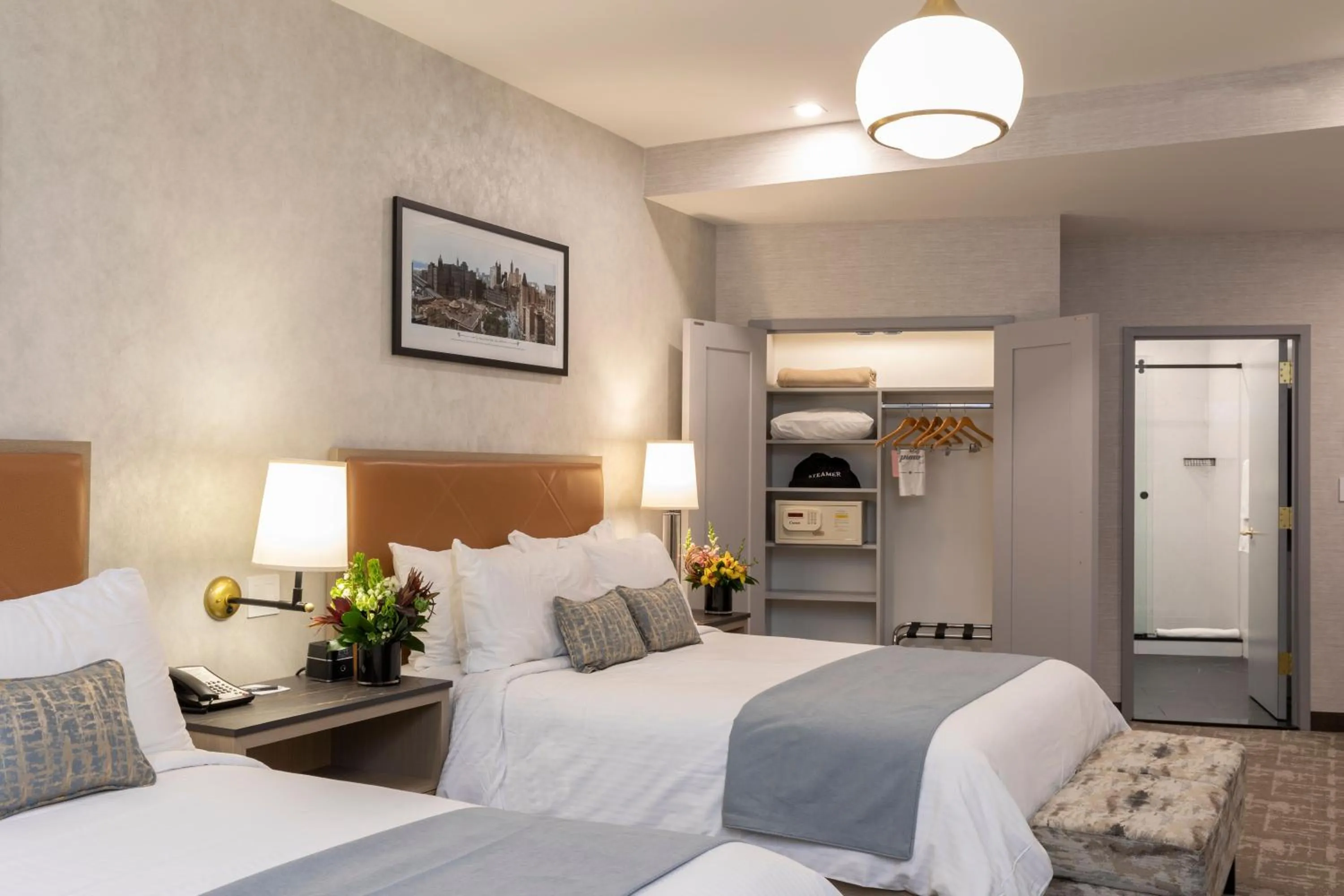 Deluxe Two Queens Room in Broadway Plaza Hotel