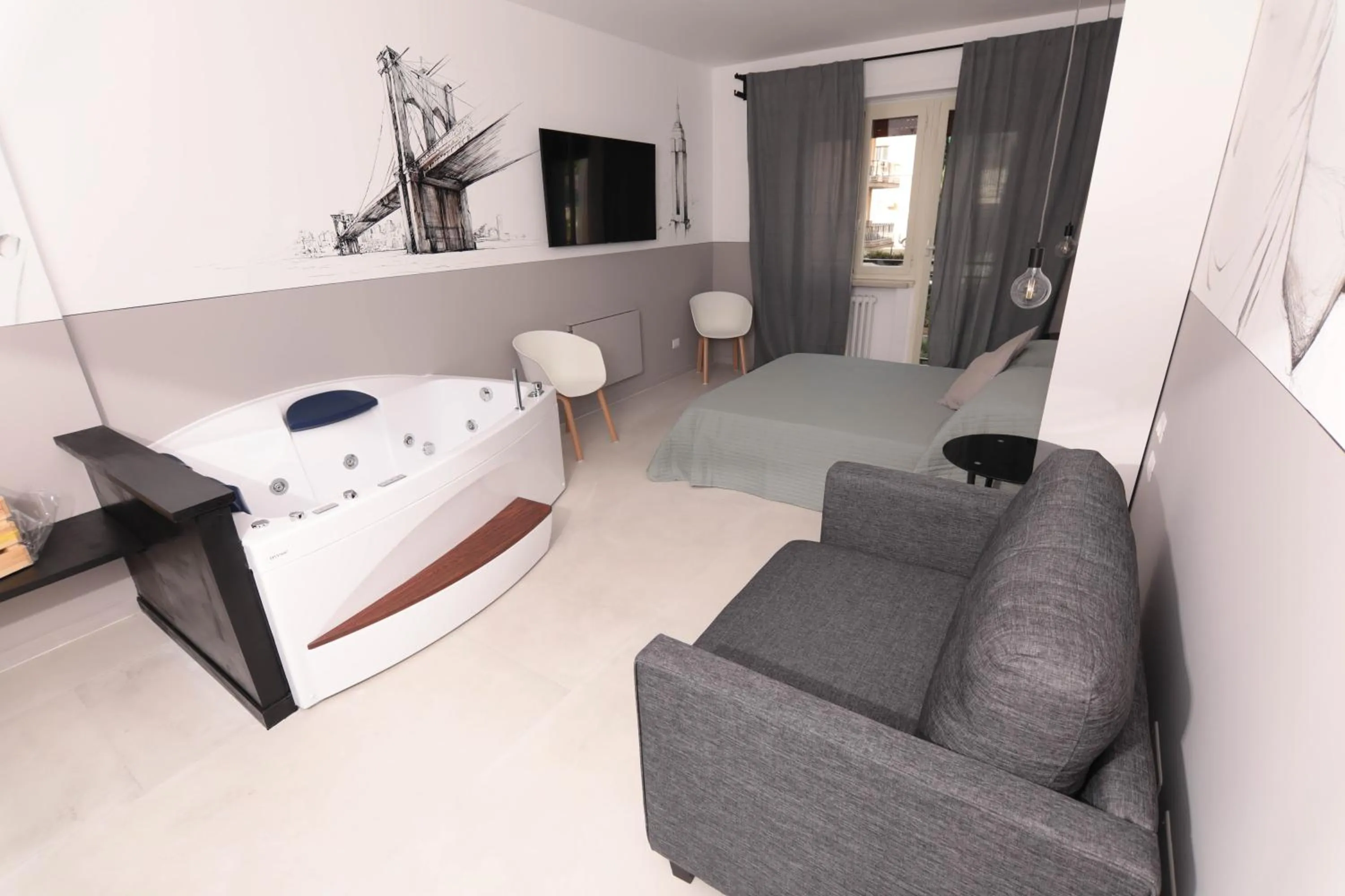 Suite with Spa Bath in O.Effe. Suites / Vatican