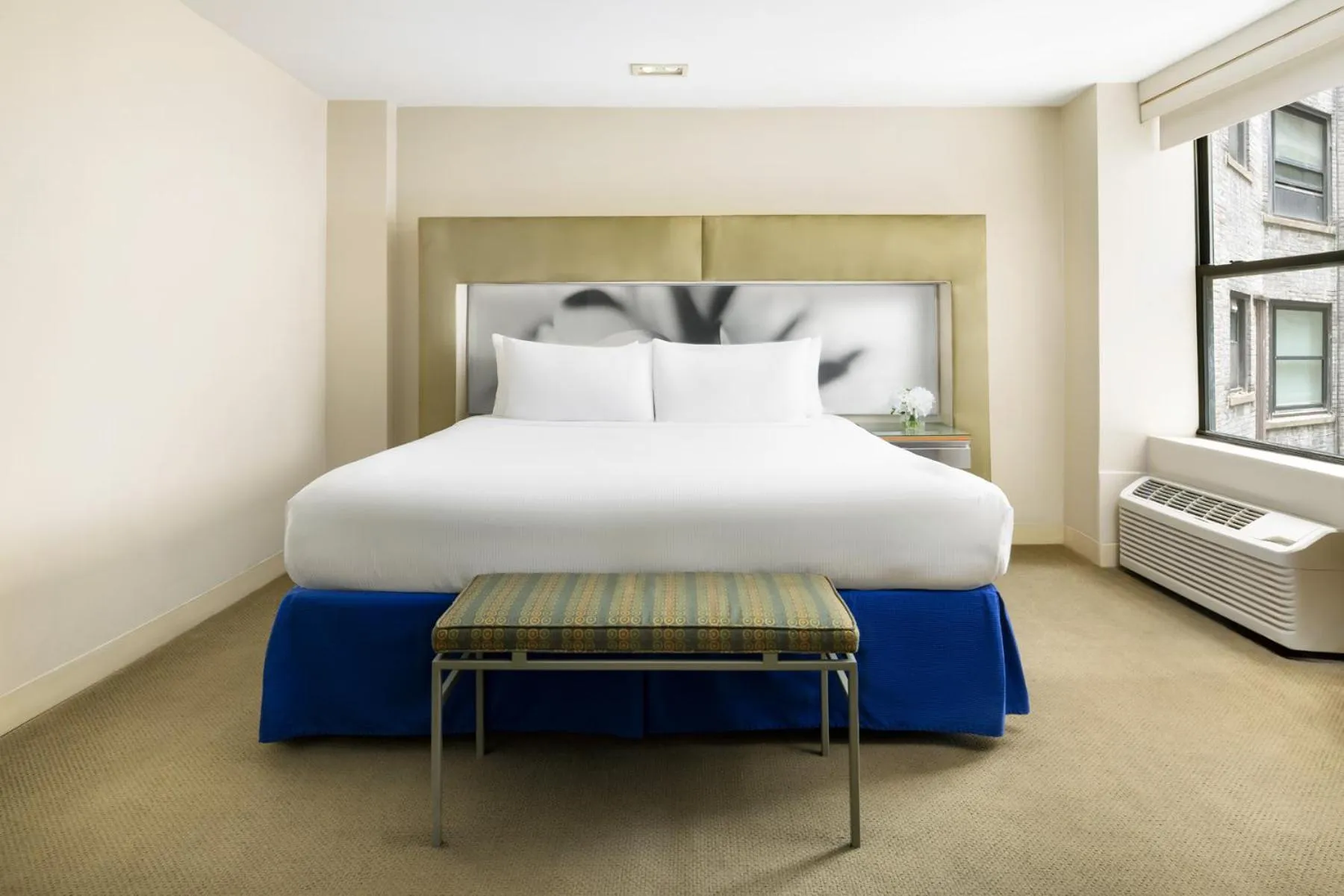 Deluxe King Room in The Shoreham