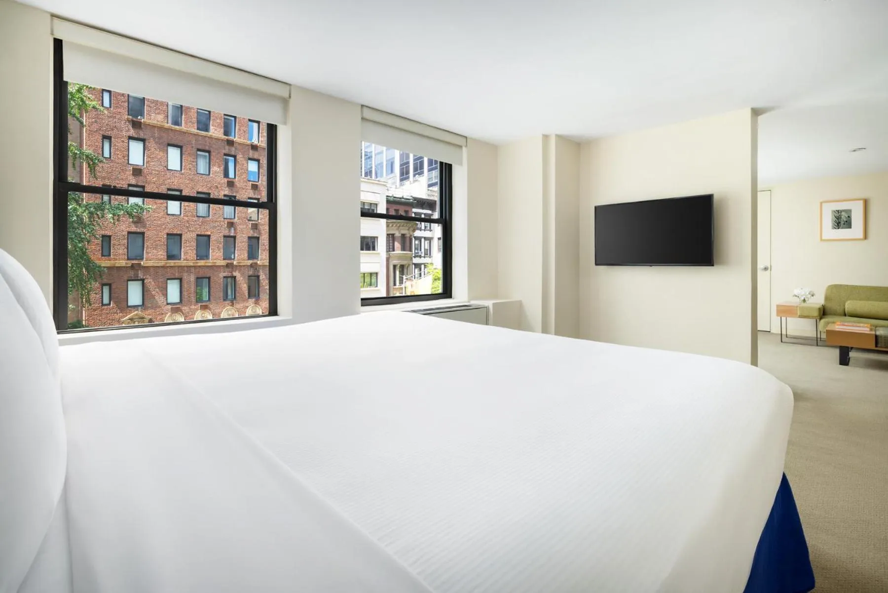 One-Bedroom Queen Suite in The Shoreham