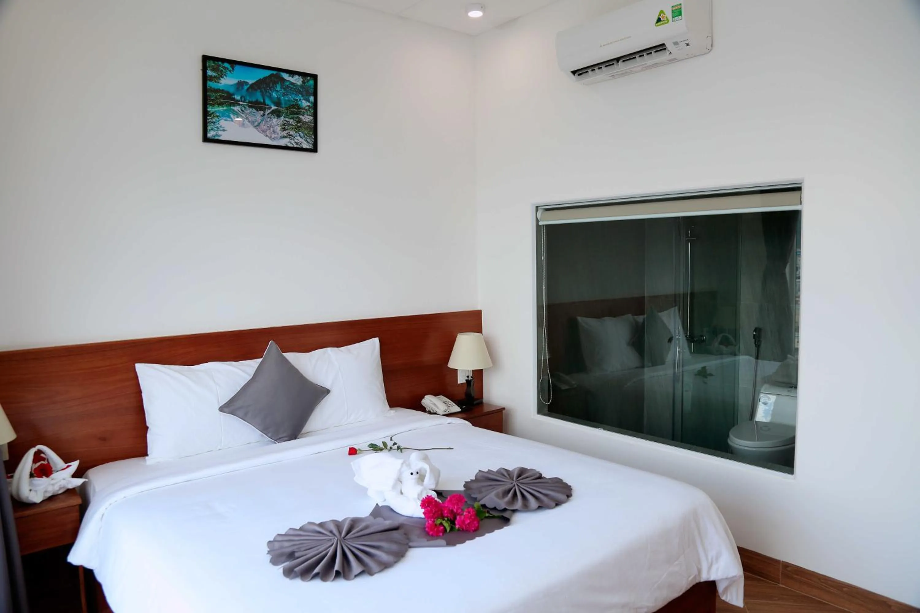 Deluxe Double or Twin Room in Thanh Van Hotel Quy Nhon