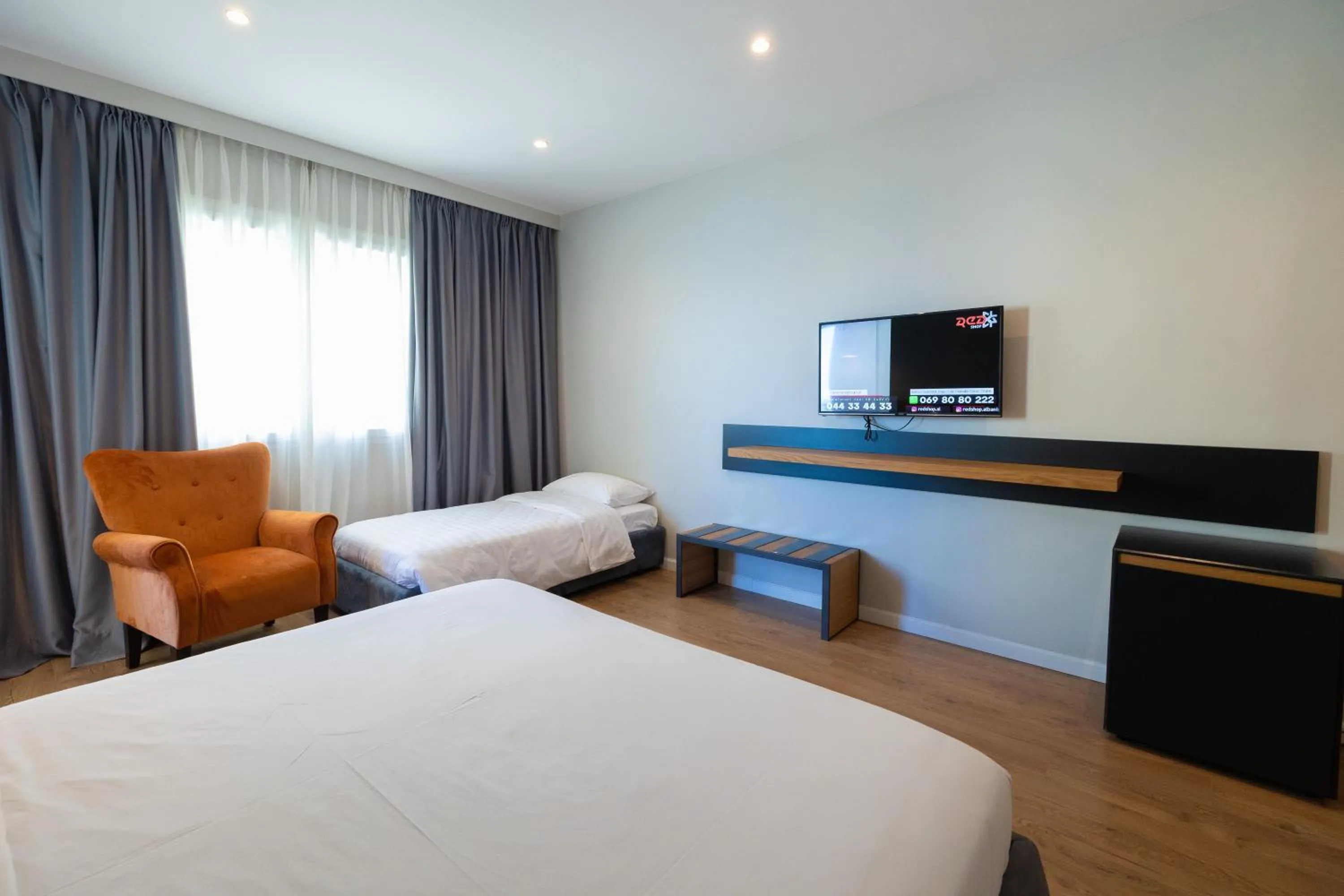 Triple Room with balcony and side Sea View in DUKA Hotel