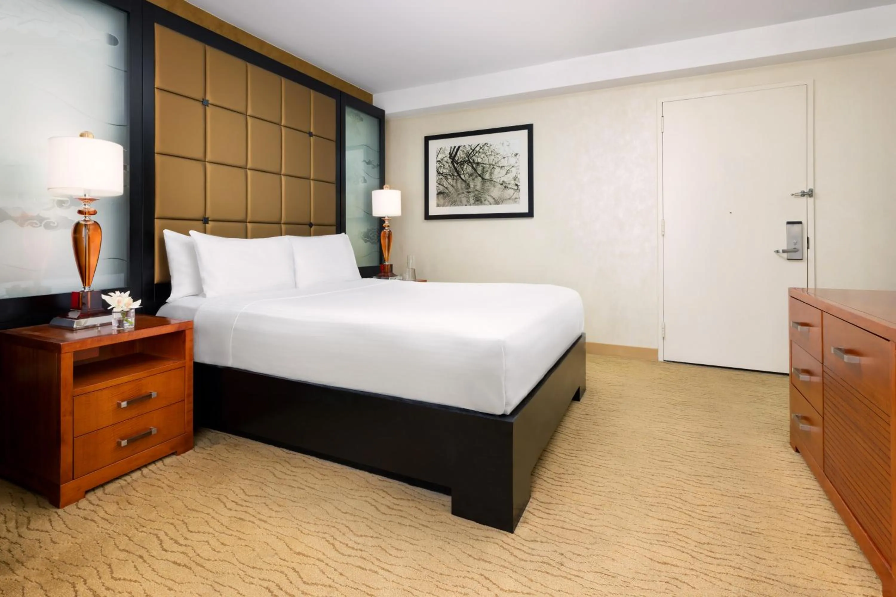 Standard Queen Room in Millennium Hotel Broadway Times Square