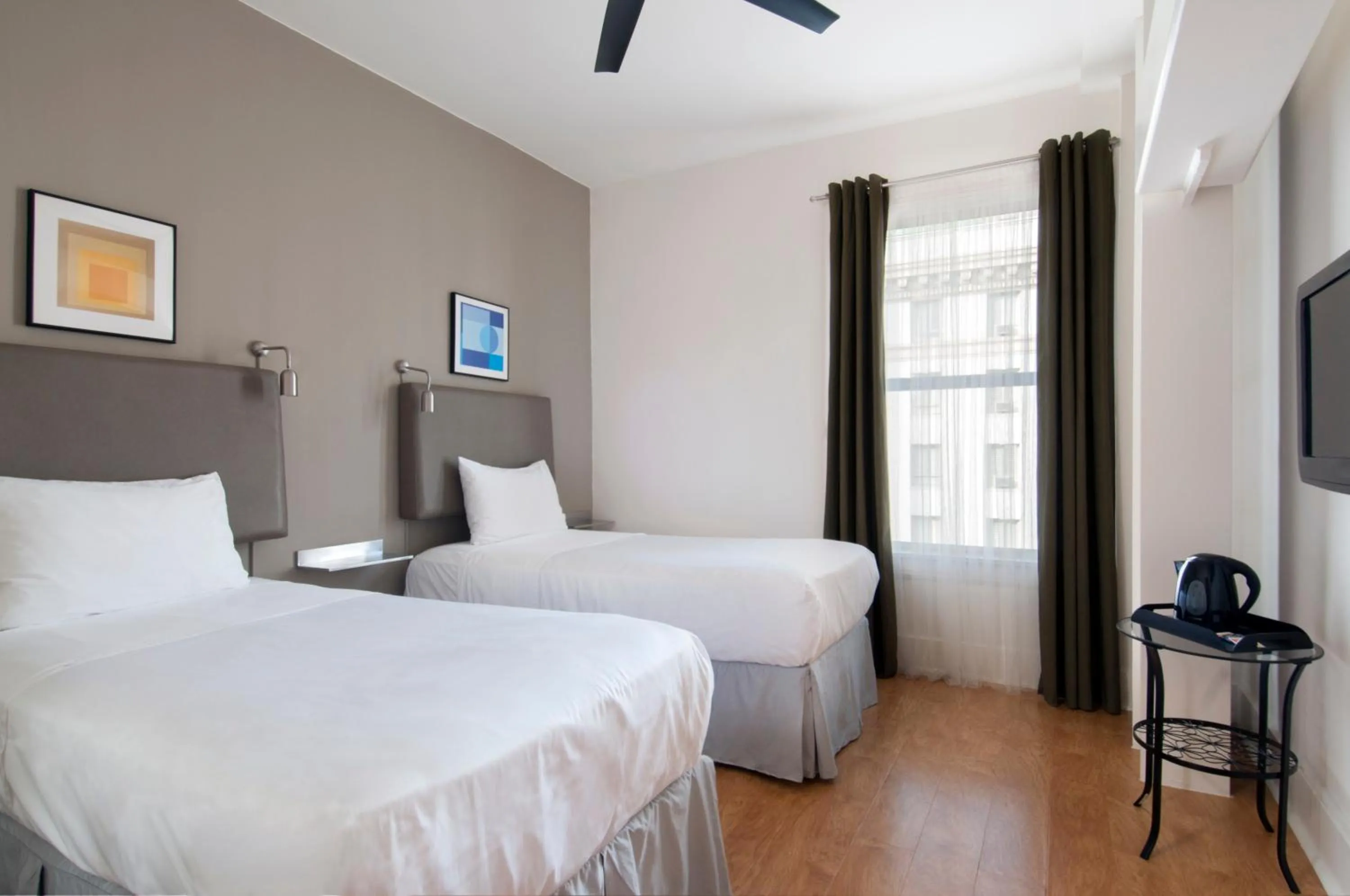 Double Twin Room with Shared Bathroom in Herbert Hotel