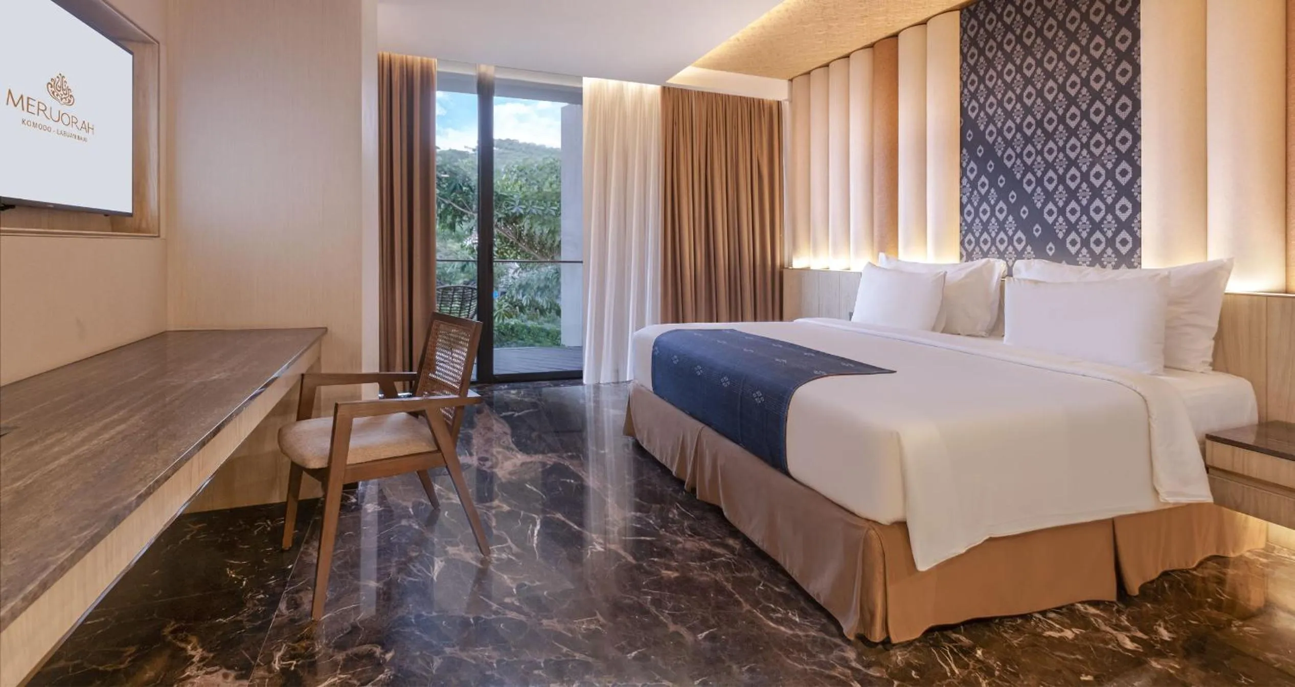 The Horizon Hill View in Meruorah Komodo Labuan Bajo