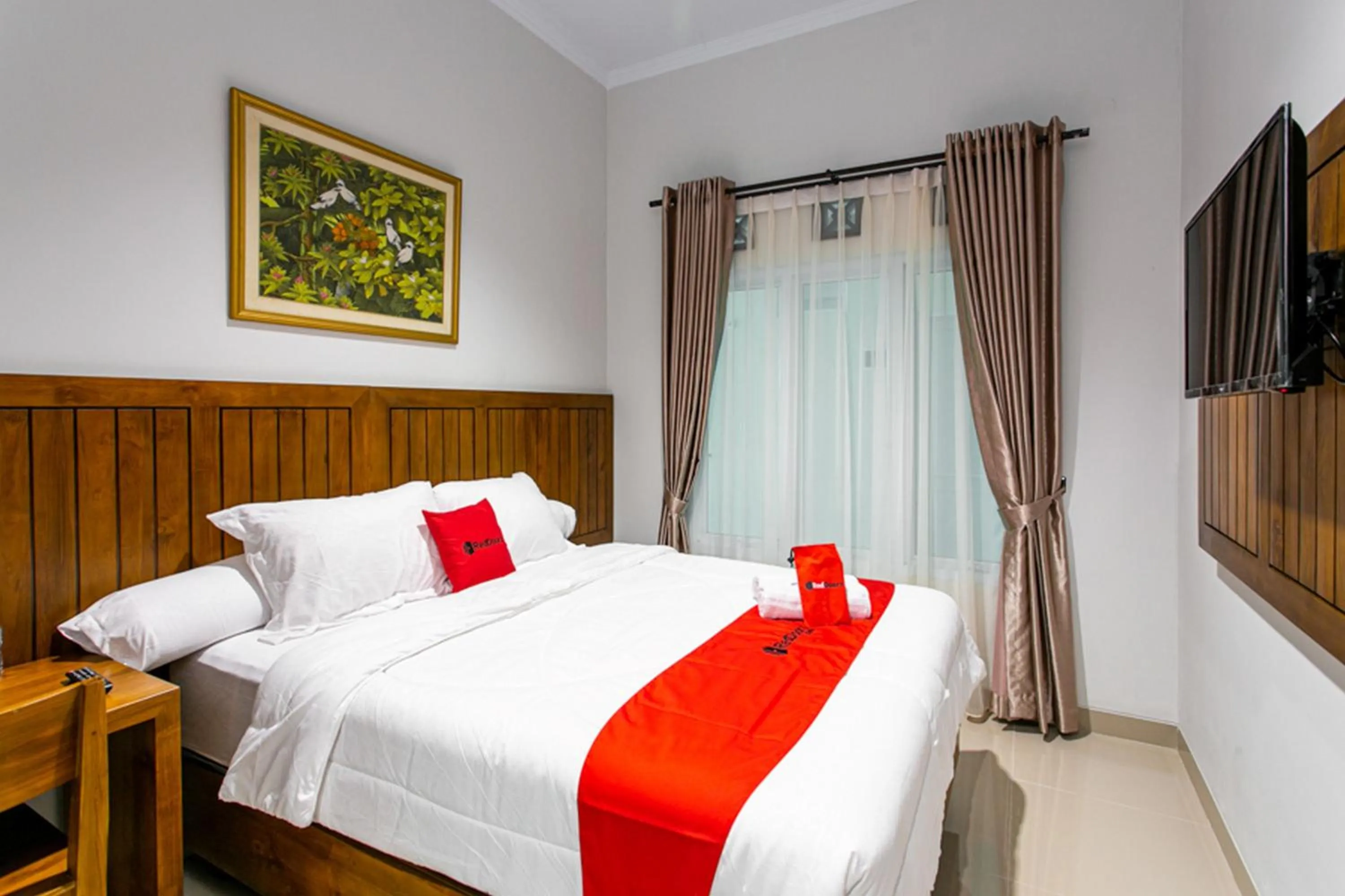 Double Room in RedDoorz near Universitas Muhammadiyah Yogyakarta