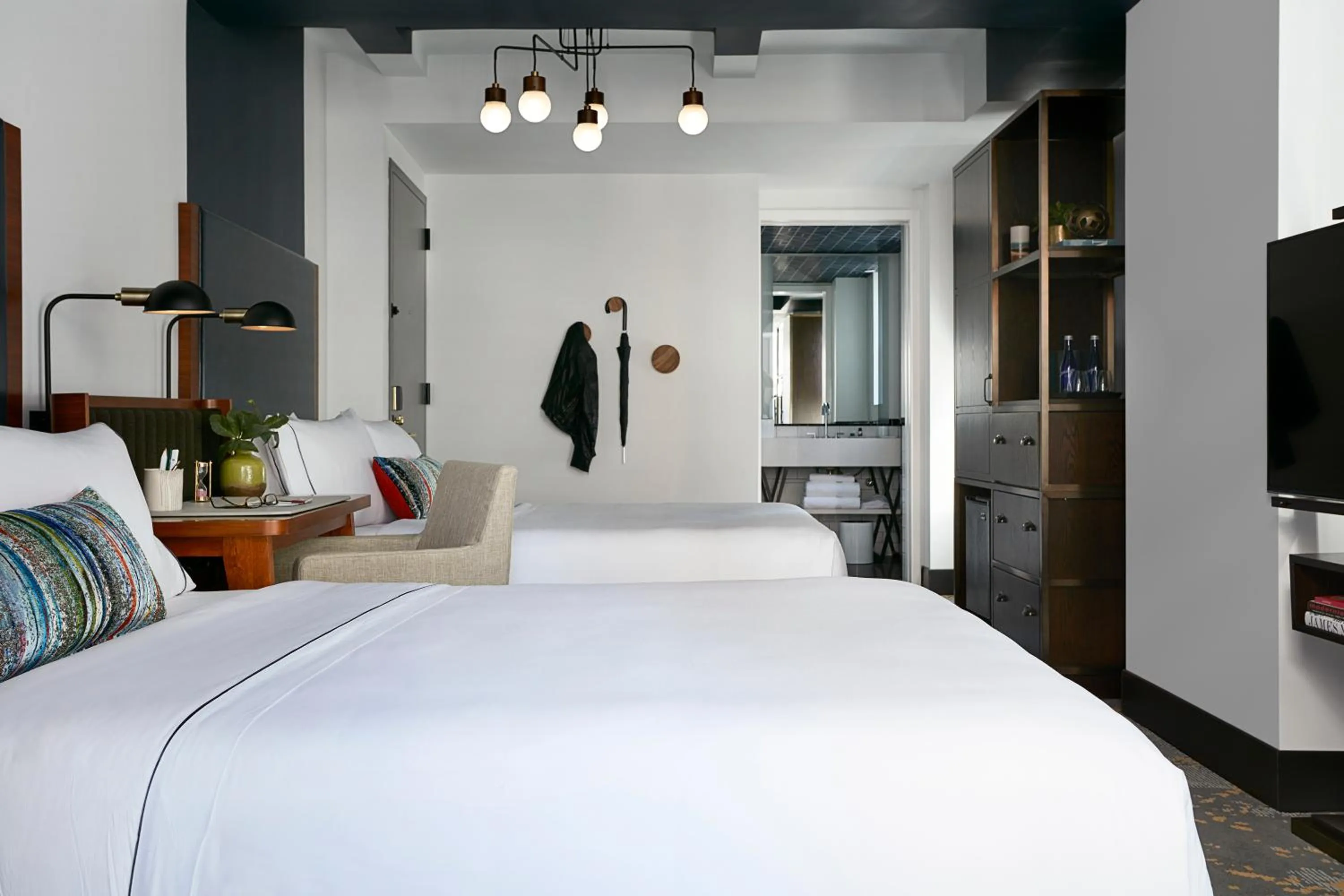 Gallery Two Queens Accessible in The Renwick