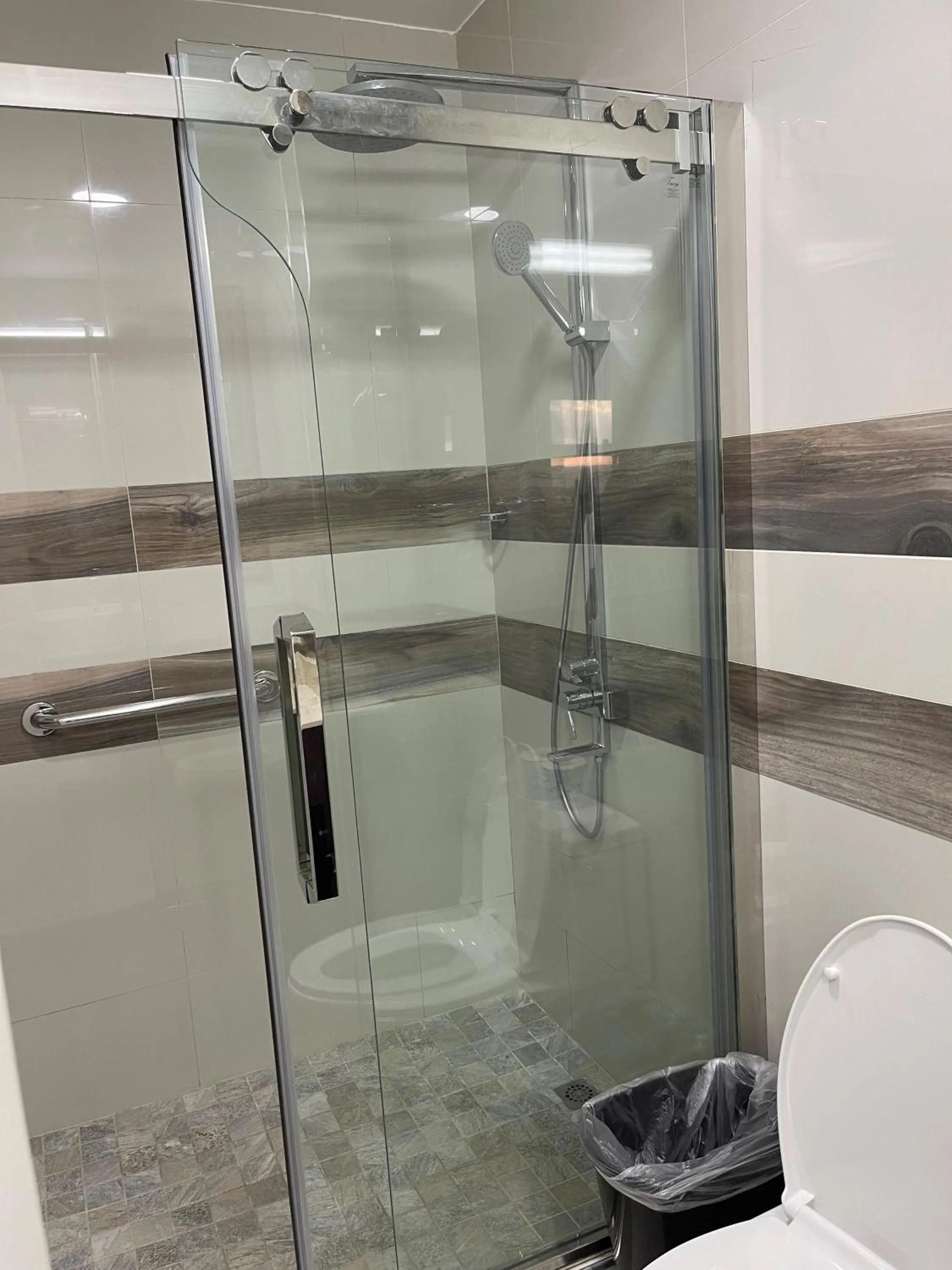 Deluxe King Room in Hotel Grand A View