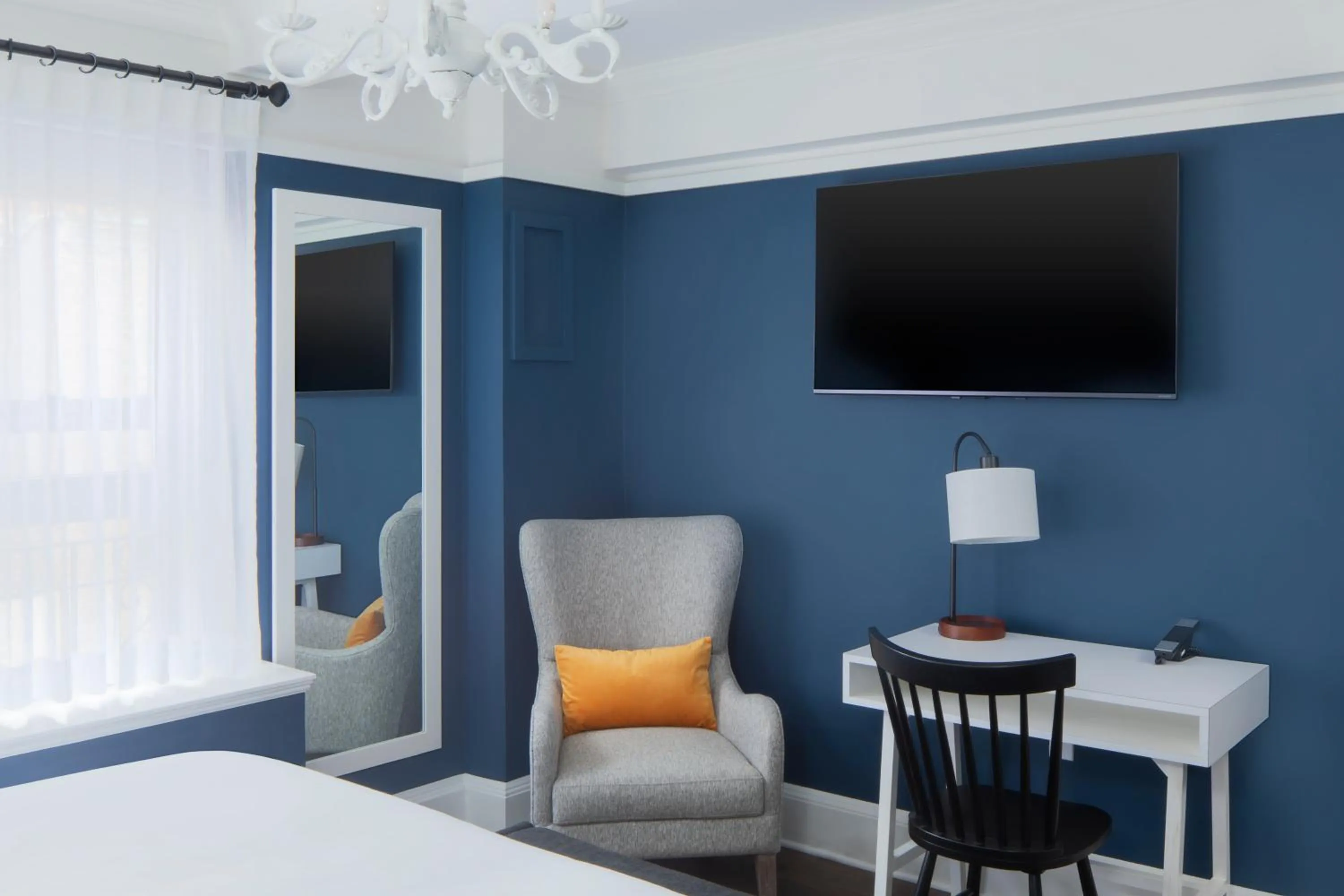 Premium King Room - Communication Accessible in voco The Franklin New York by IHG