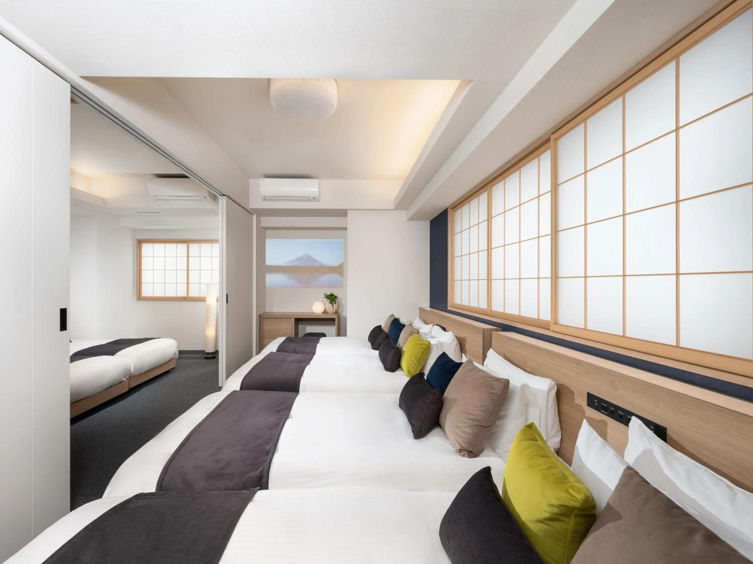 Superior One-Bedroom Apartment (6 Single-Beds) in MIMARU Tokyo Shinjuku West