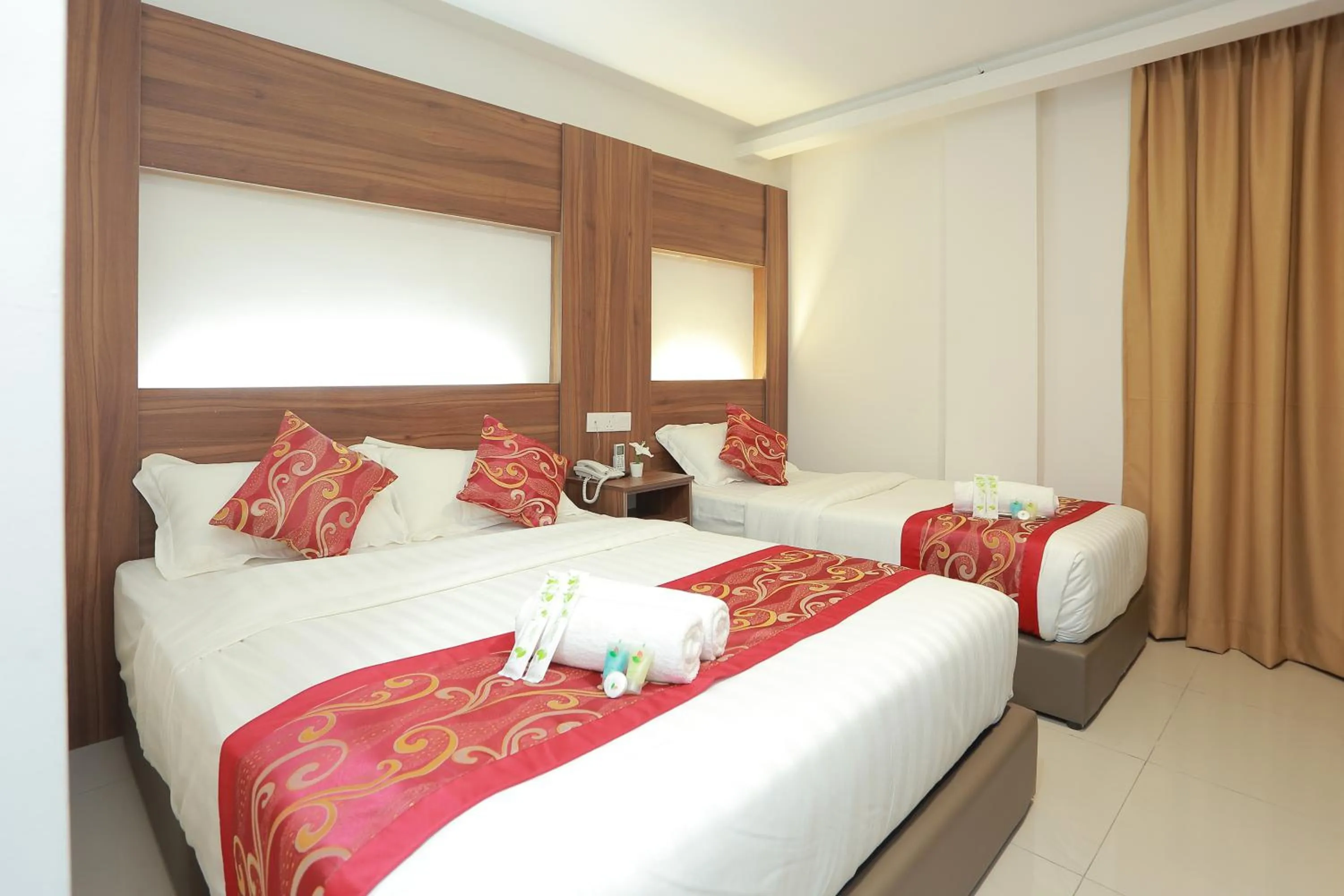 Deluxe Triple Room in Bitz Bintang Hotel
